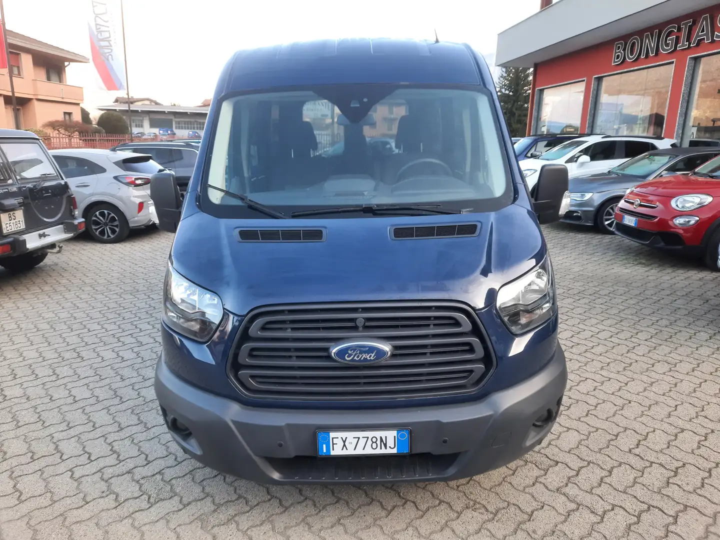 Ford Transit Bus 2.0 TDI 130CV 8 POSTI Azul - 2