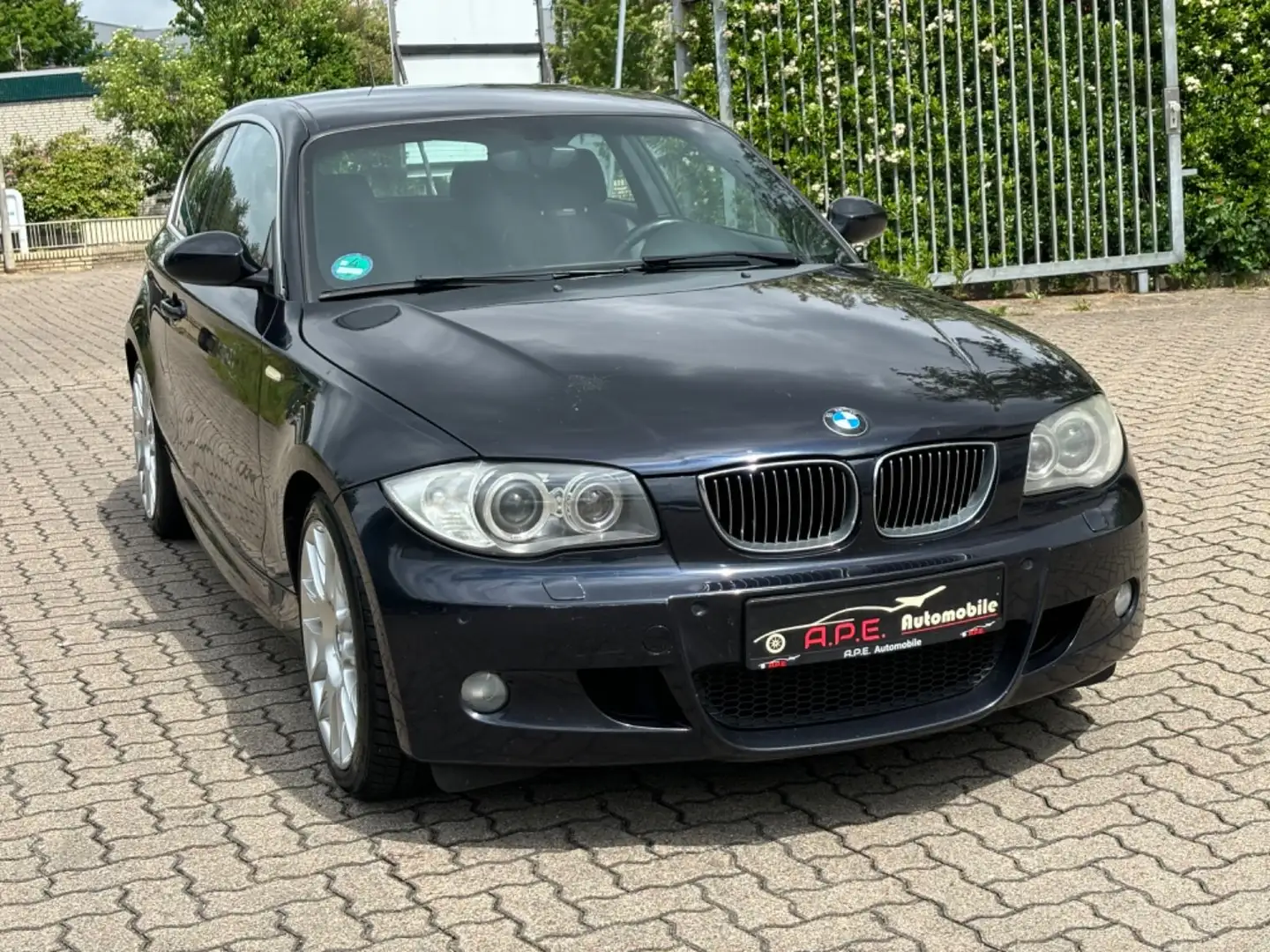 BMW 118 Limited Sport Edition M PAKET Tüv/Au 02.2026 Negro - 1