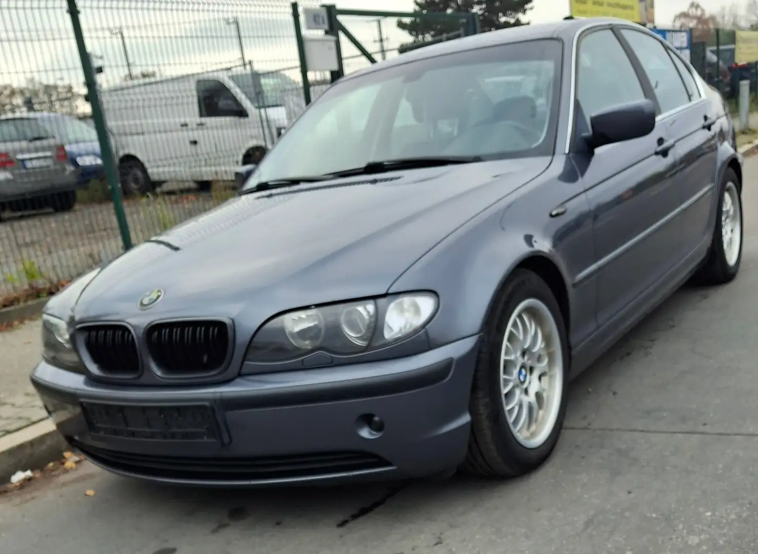 BMW 320 3er 320i Grau - 2