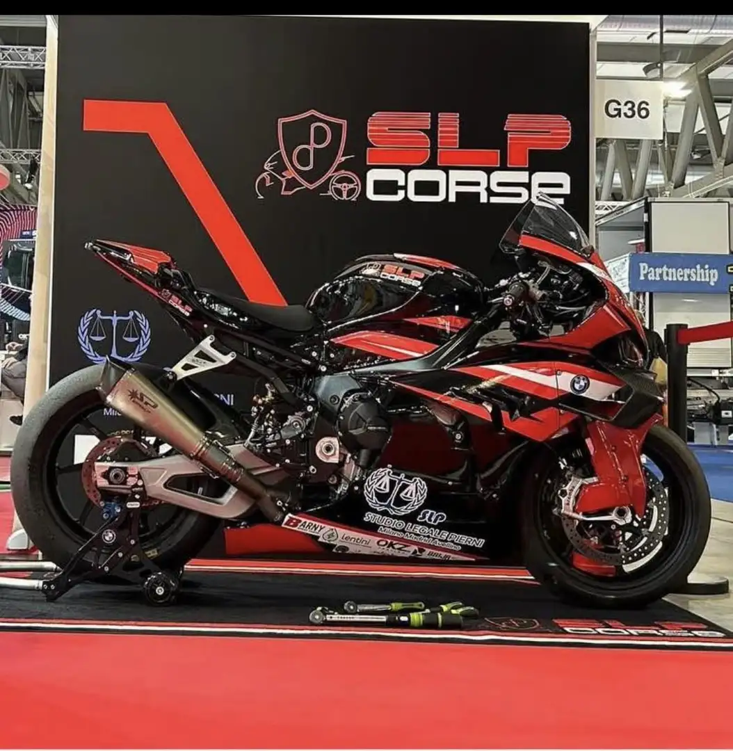 BMW M 1000 RR - 1