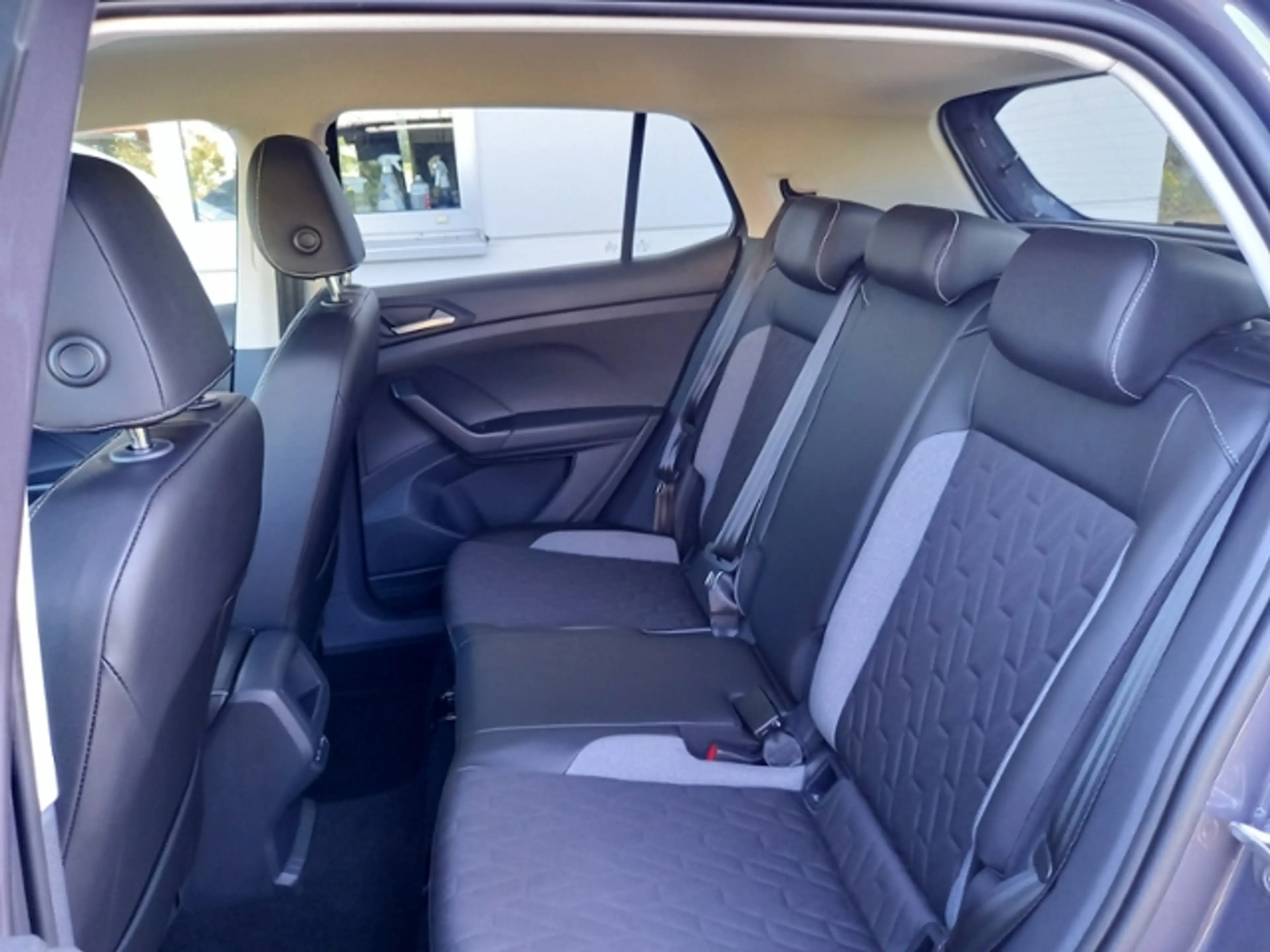 Volkswagen T-Cross GOAL ACC PDC SHZ APP-CONNECT — photo 7