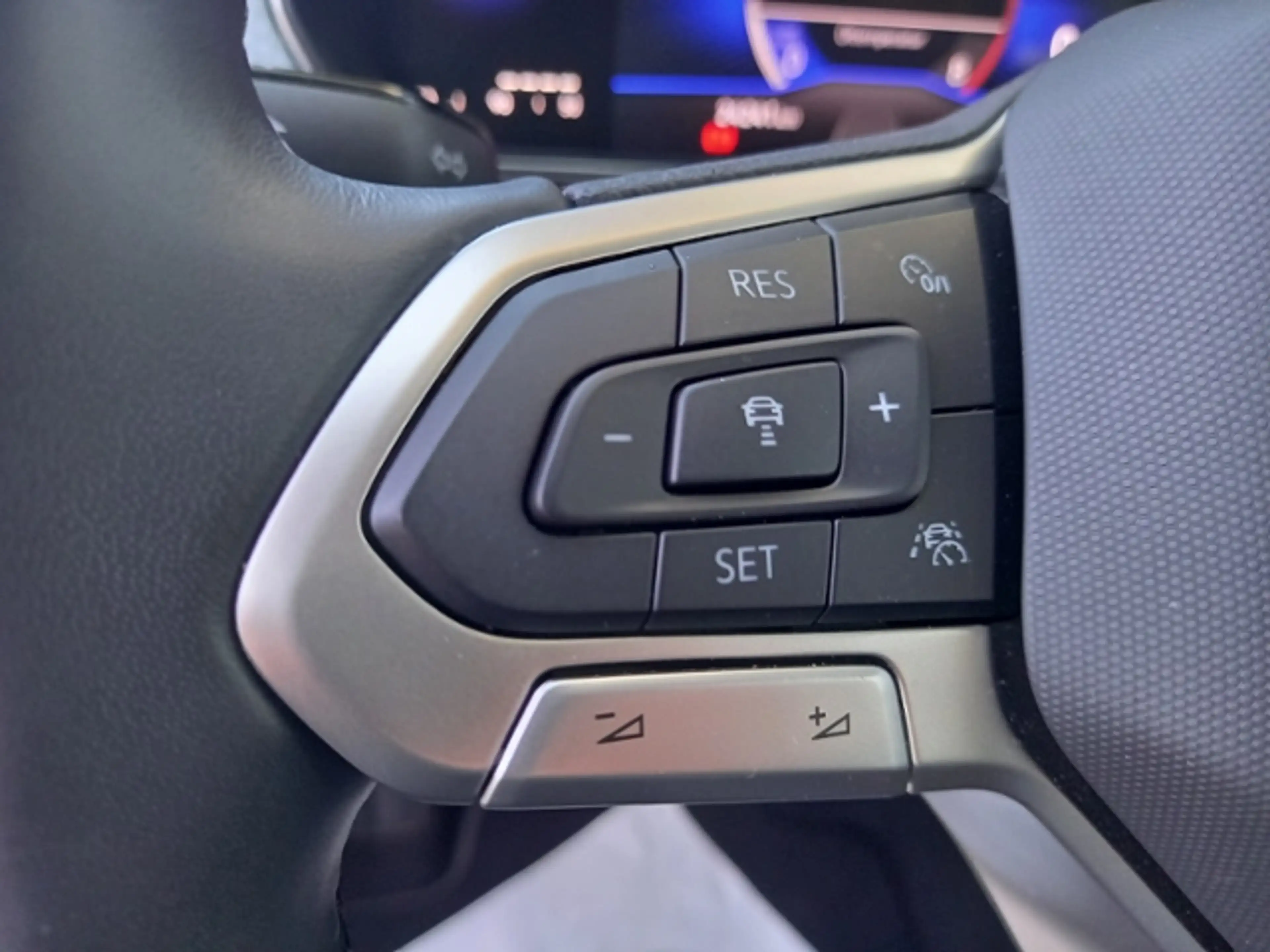 Volkswagen T-Cross GOAL ACC PDC SHZ APP-CONNECT — photo 13