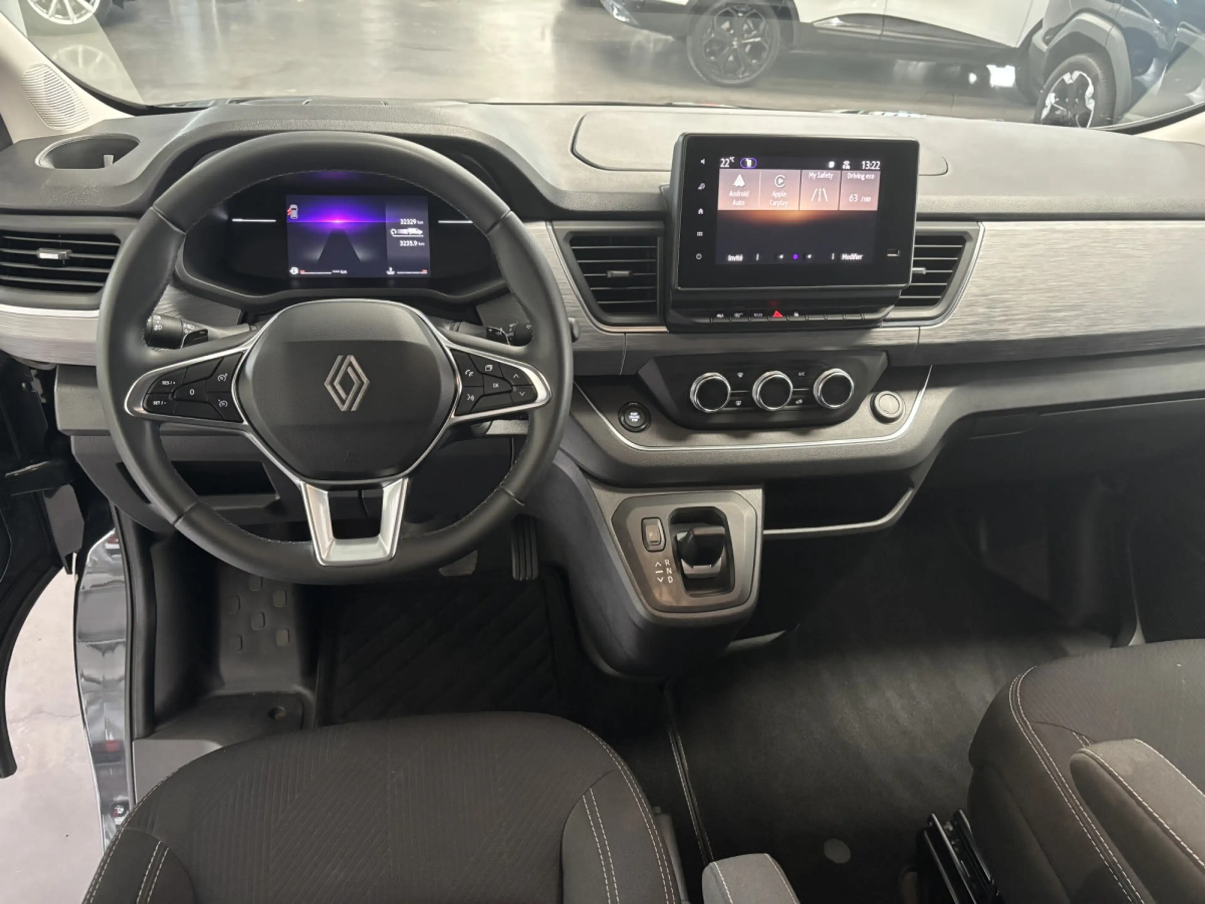 Renault Trafic 2.0 dCi 170 SpaceClasse 8pl auto — photo 10