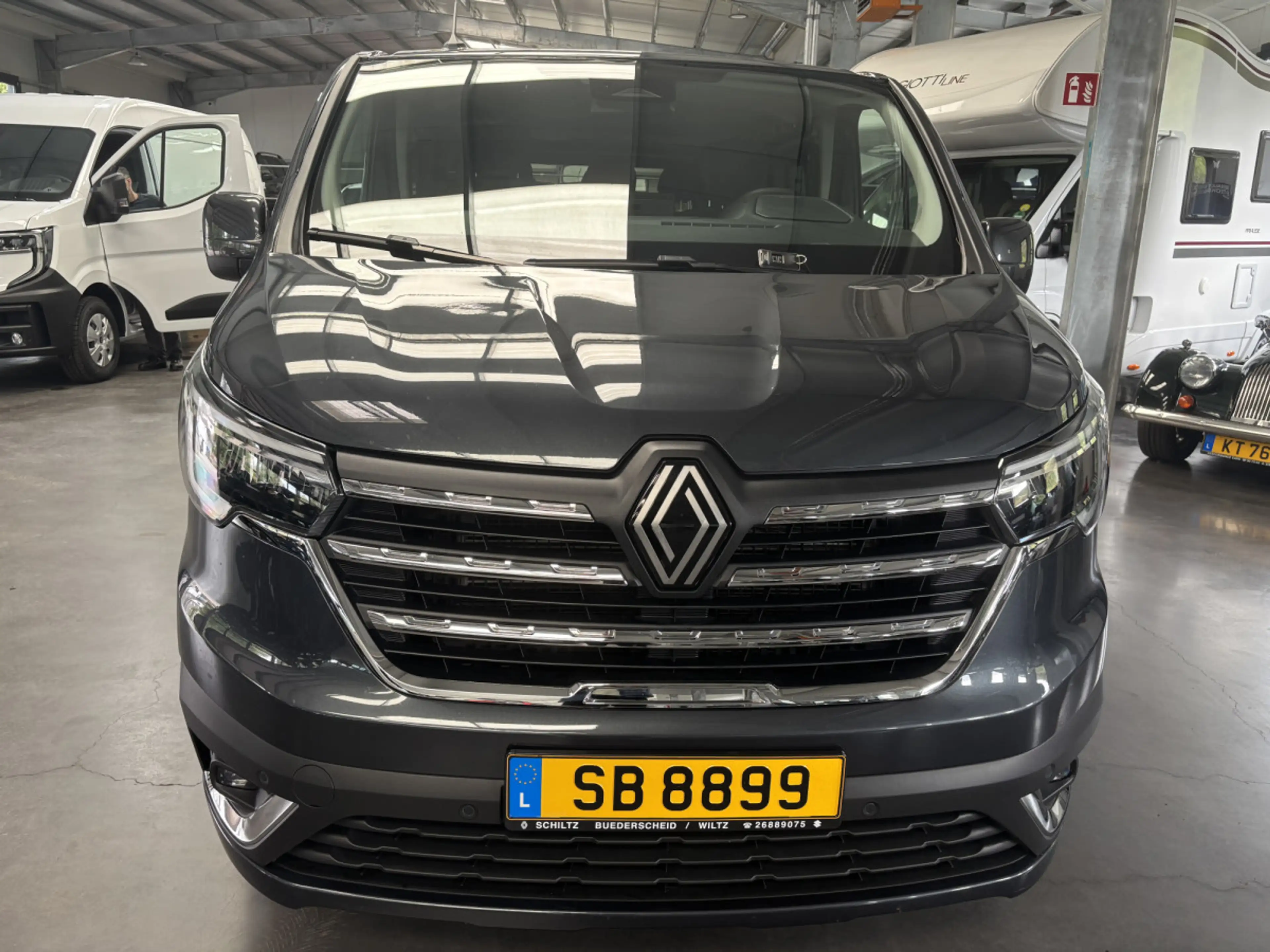 Renault Trafic 2.0 dCi 170 SpaceClasse 8pl auto — photo 7