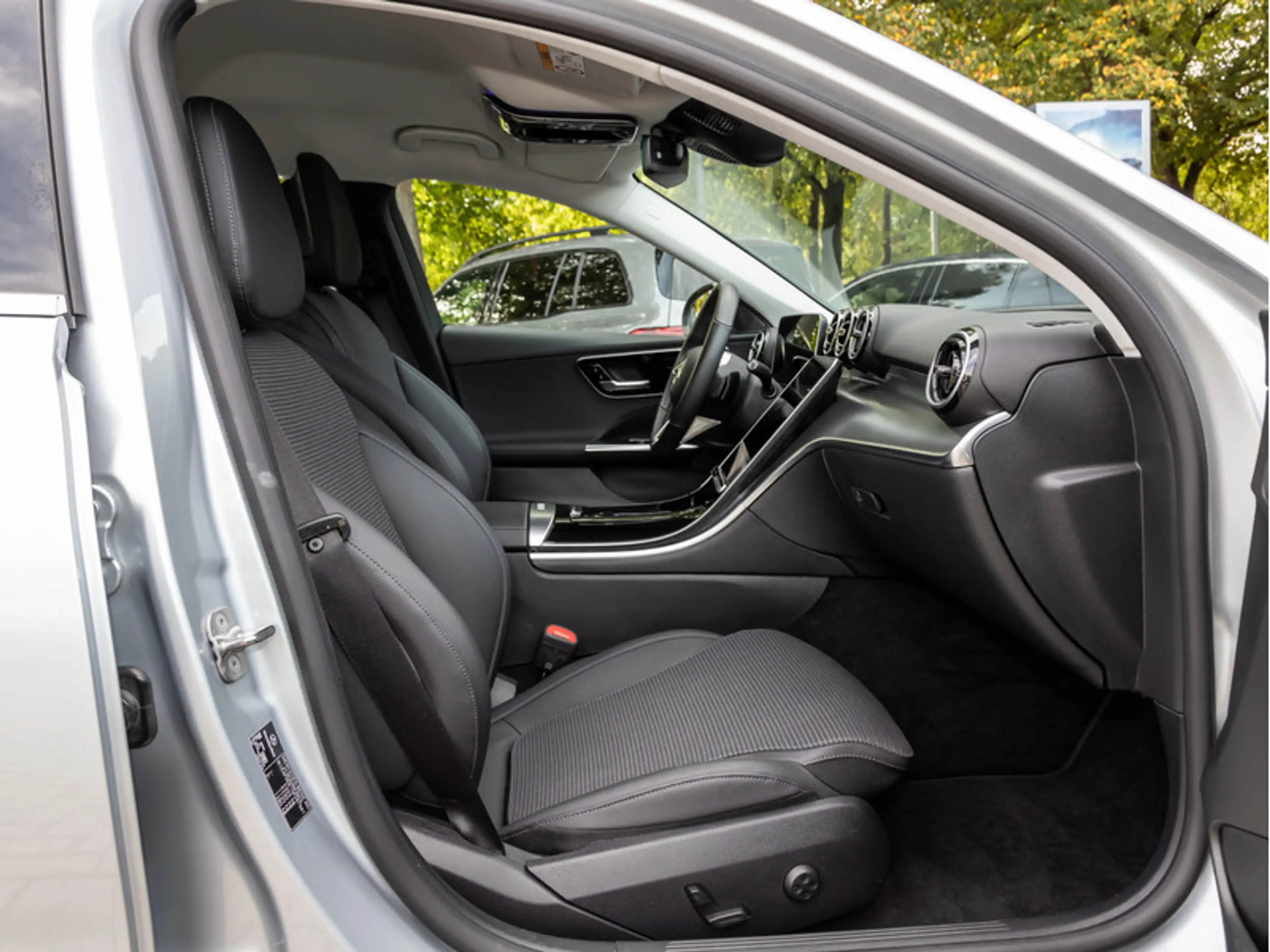 Mercedes-Benz C 220 d Avantgarde/DIGITAL/360/Totw/SHZ/Ambiente — photo 8