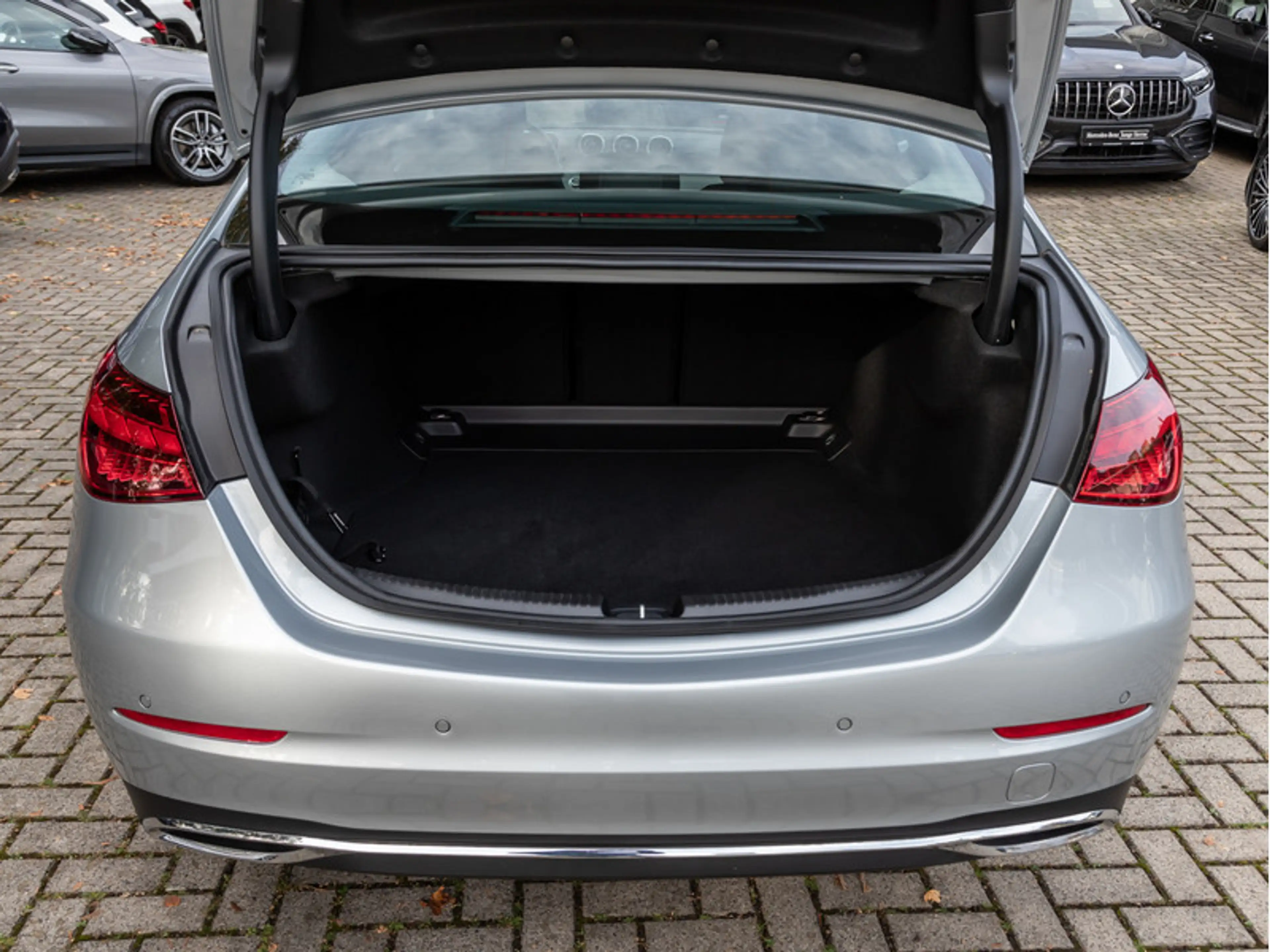 Mercedes-Benz C 220 d Avantgarde/DIGITAL/360/Totw/SHZ/Ambiente — photo 6