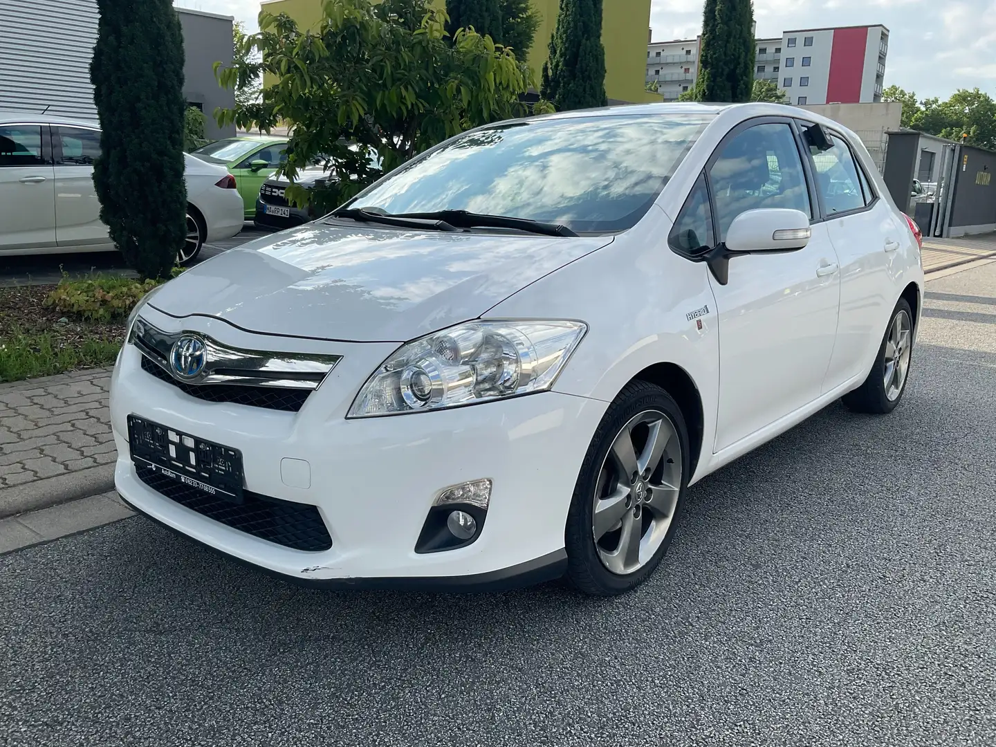 Toyota Auris 1.33 VVT-i Life Білий - 1