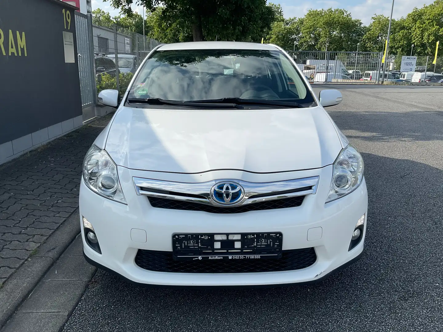 Toyota Auris 1.33 VVT-i Life Білий - 2
