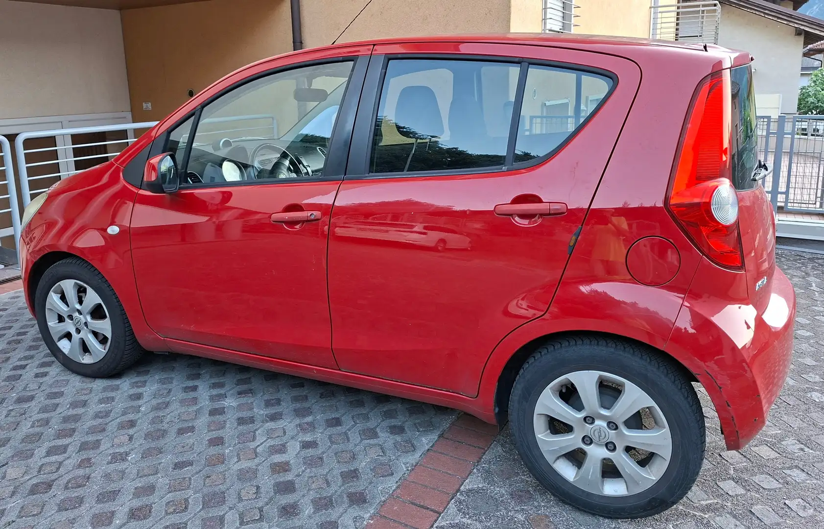 Opel Agila ENJOI Rood - 2