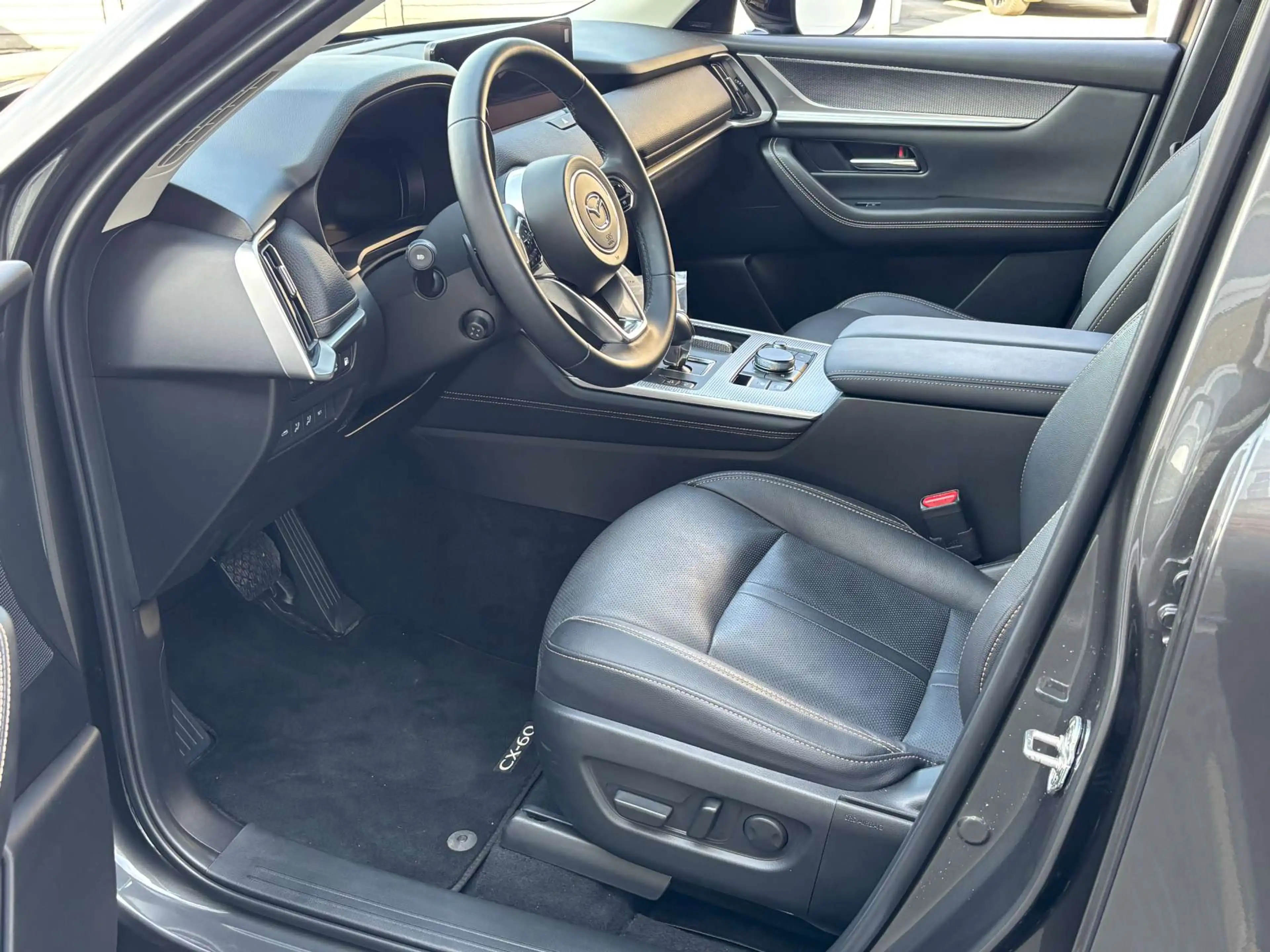 Mazda CX-60 CX-60 2.5 PHEV AWD Homura Plus / Open dak / Trekhaak — photo 12