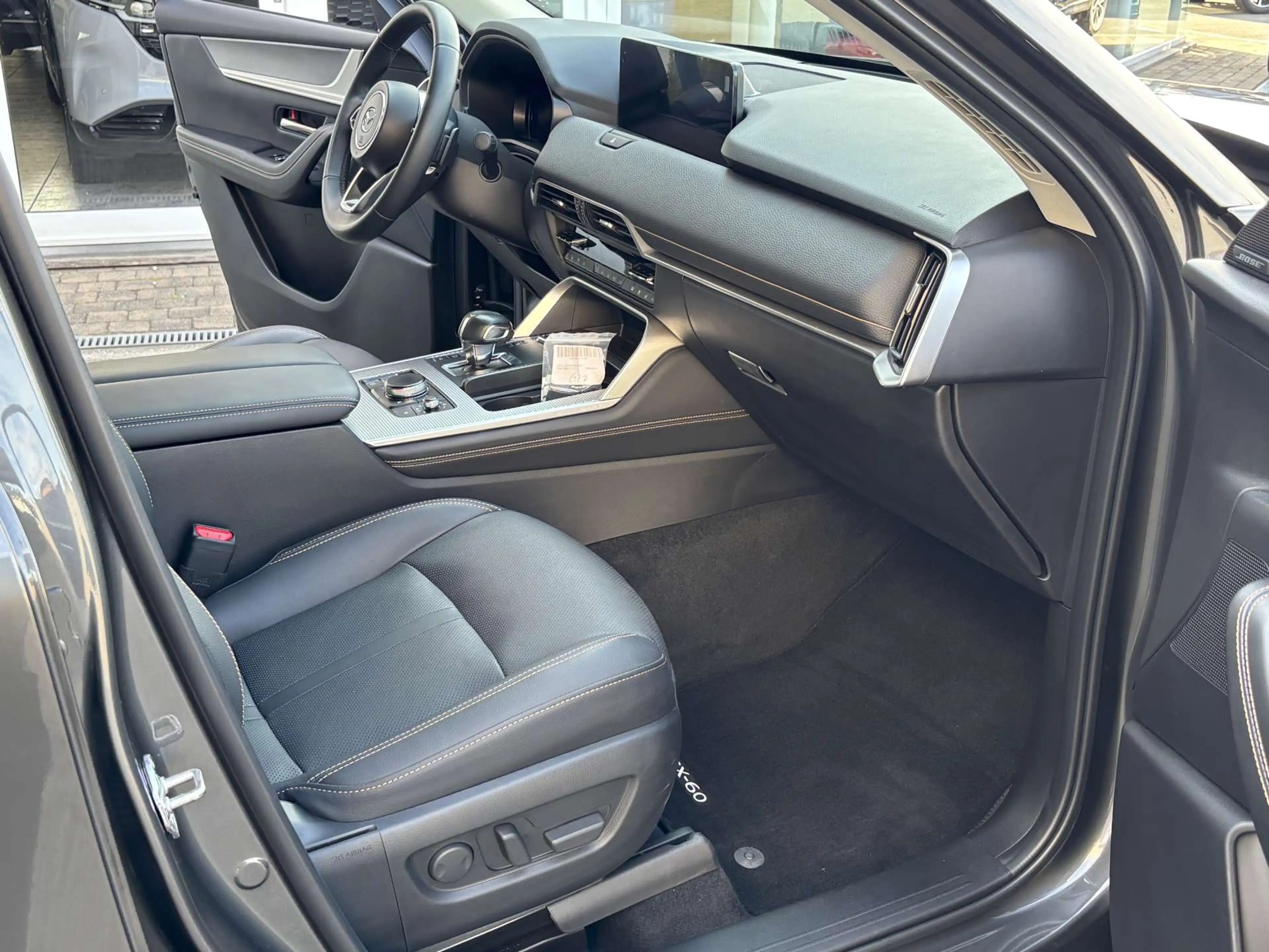 Mazda CX-60 CX-60 2.5 PHEV AWD Homura Plus / Open dak / Trekhaak — photo 7