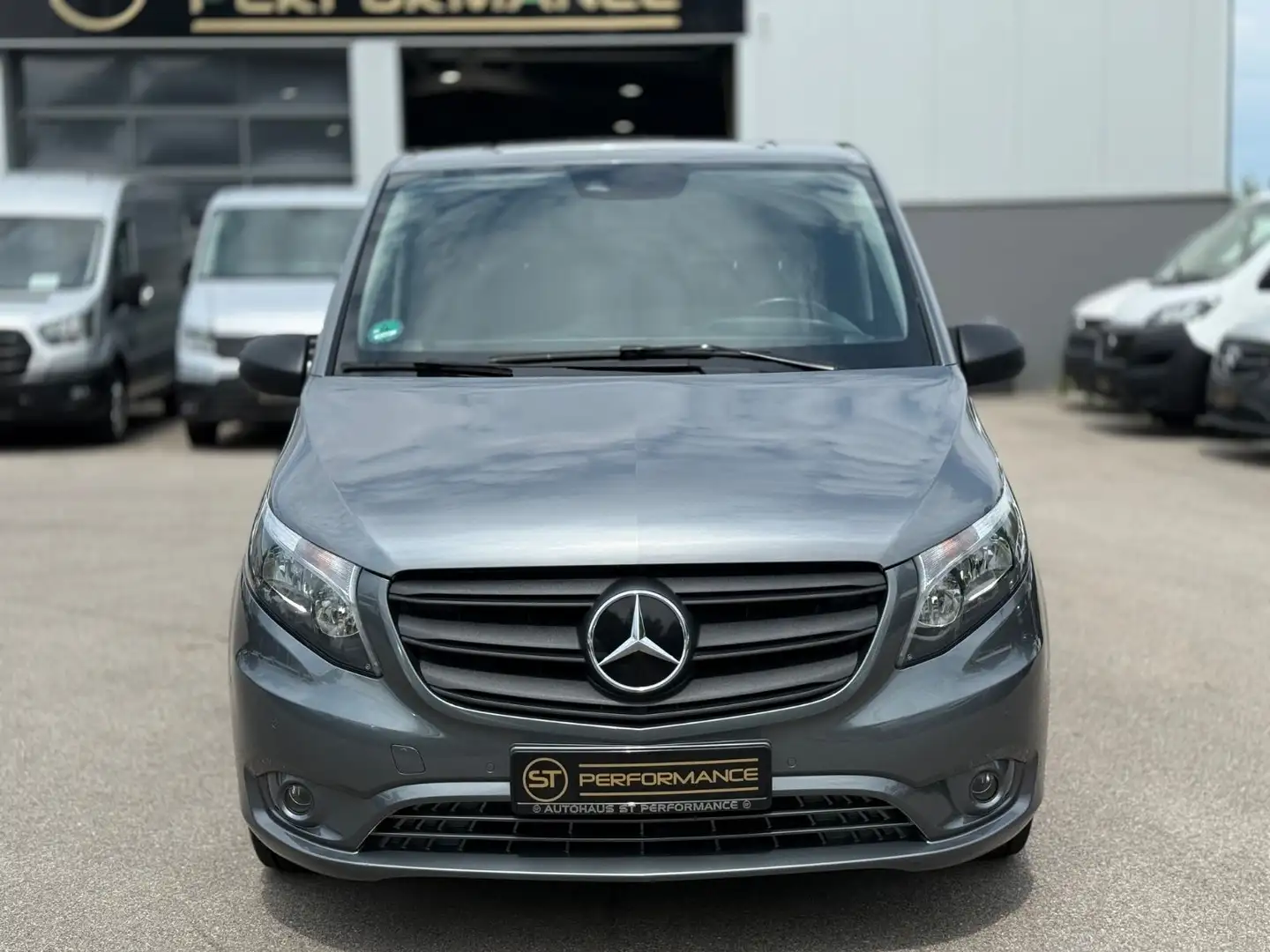 Mercedes-Benz Vito 116 CDI Kompakt AUTO KLIMA NAVI SHZ ACC KAM Grau - 2