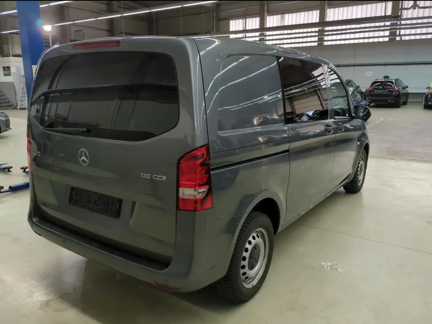 Mercedes-Benz Vito 116 CDI Kompakt AUTO KLIMA NAVI SHZ TEMPOMA Gris - 2