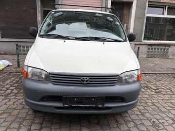 2.5 Turbo D4D LX (Hayon/ uniquement l’exportation