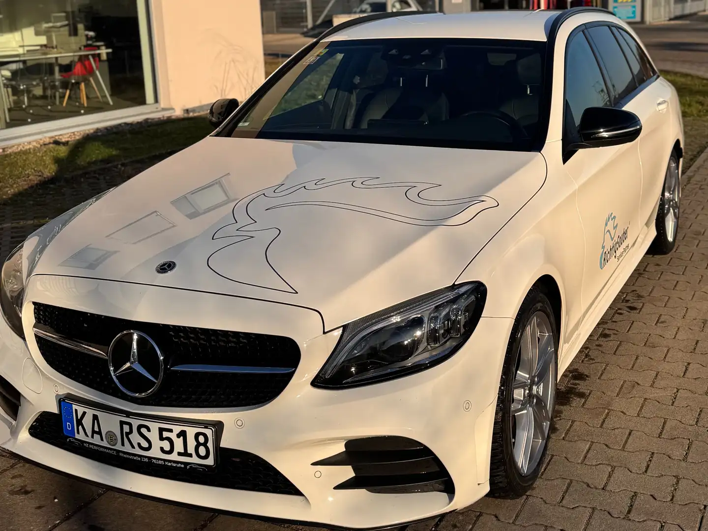 Mercedes-Benz C 300 C 300 d T 4Matic 9G-TRONIC Night Edition Bílá - 1