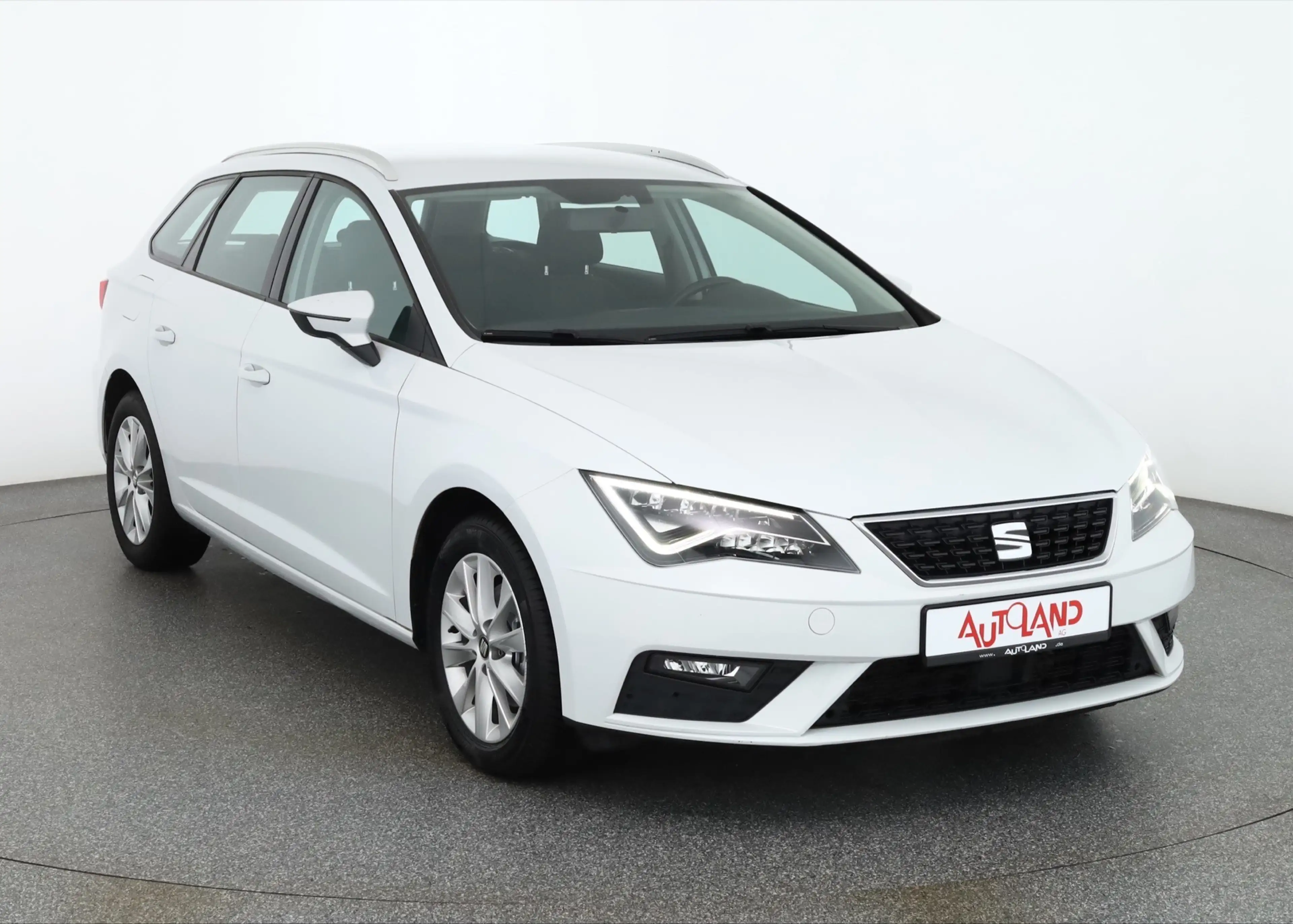 SEAT Leon ST 1.5 Xcellence LED Navi ACC Kamera DAB — photo 8