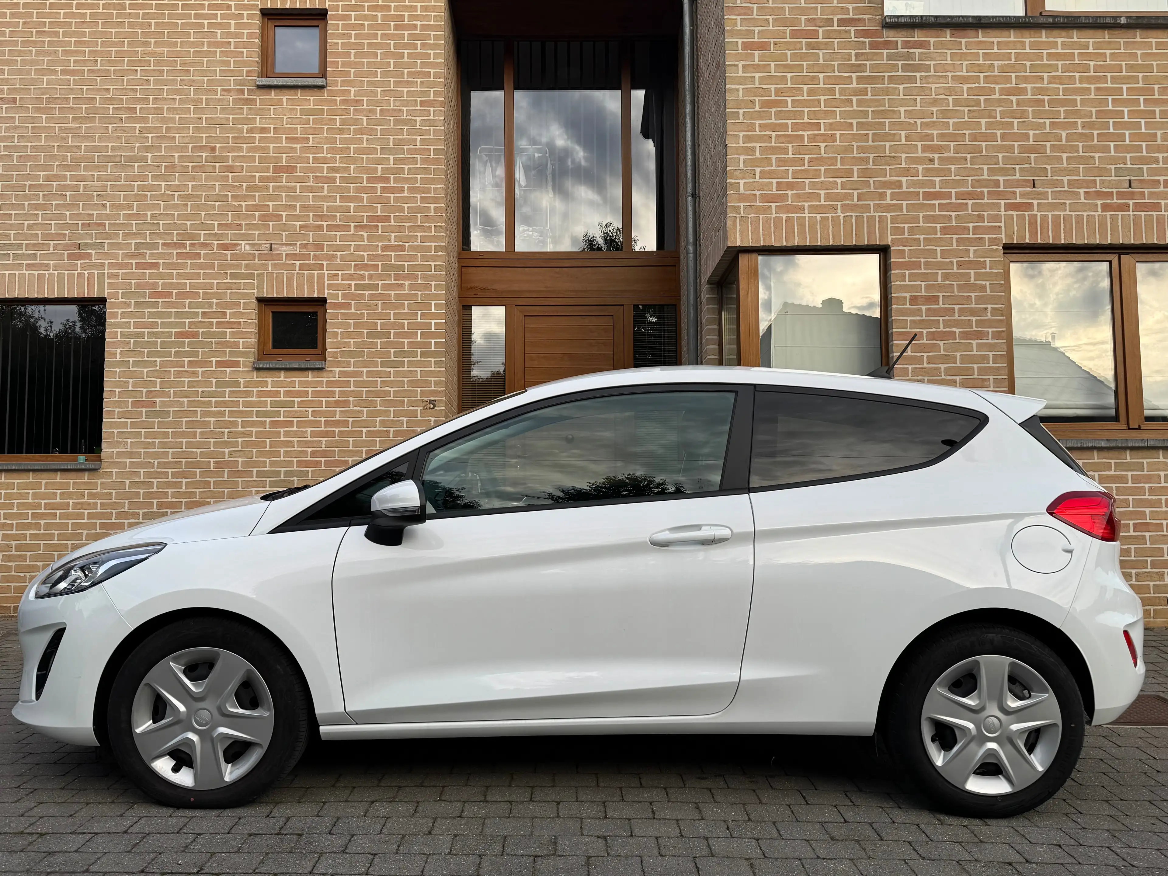 Ford Fiesta VAN 1.5TDCi Business TVA Déductible! 50.000km — photo 2