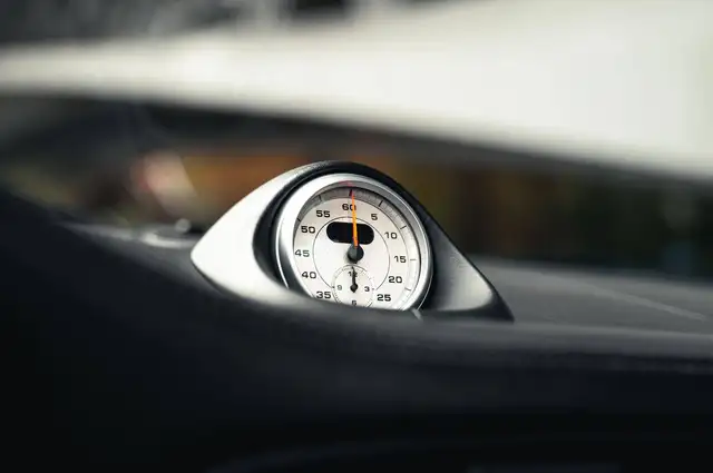 Porsche 911 view 15