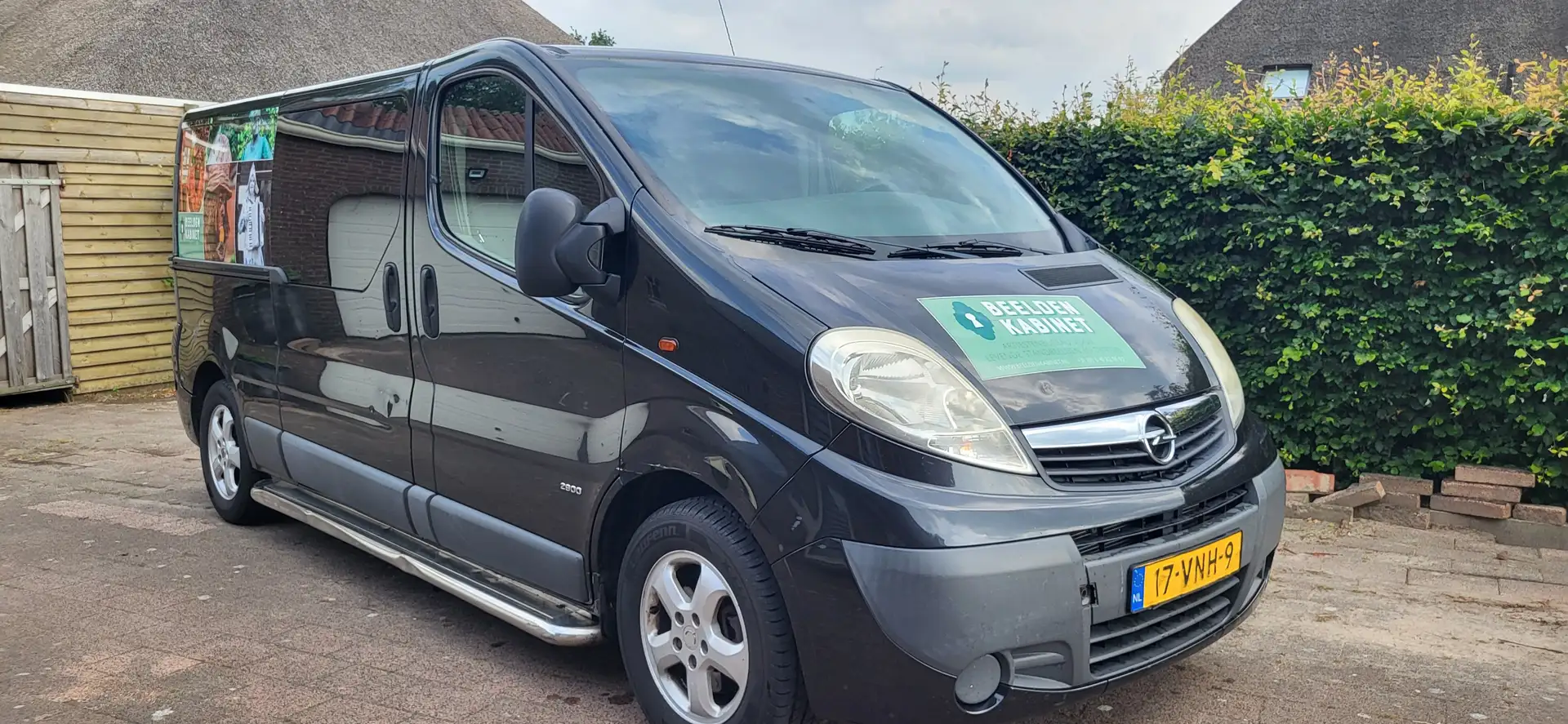 Opel Vivaro Vivaro 2.5 CDTI Dubbele Cabine, 145 pk, BTW-bus Zwart - 1