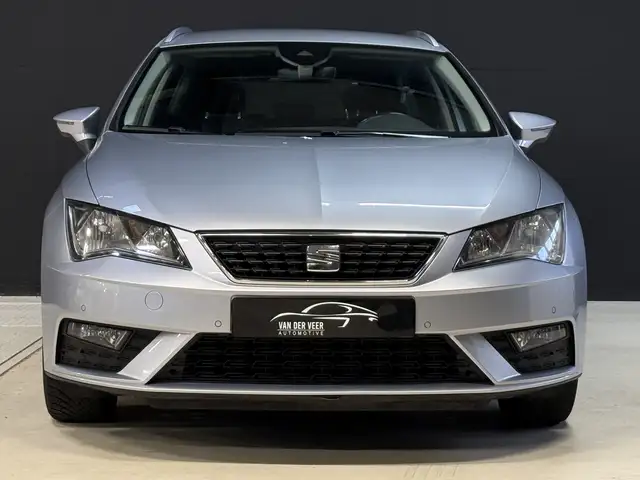 Seat Leon view 4