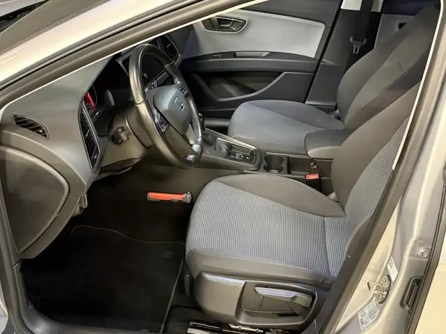 Seat Leon view 6