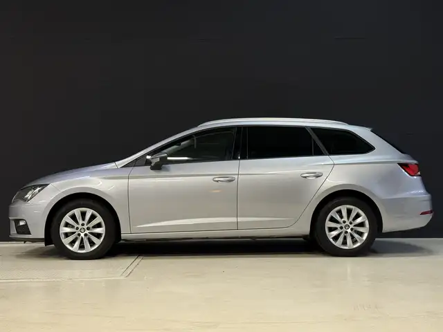 Seat Leon view 3