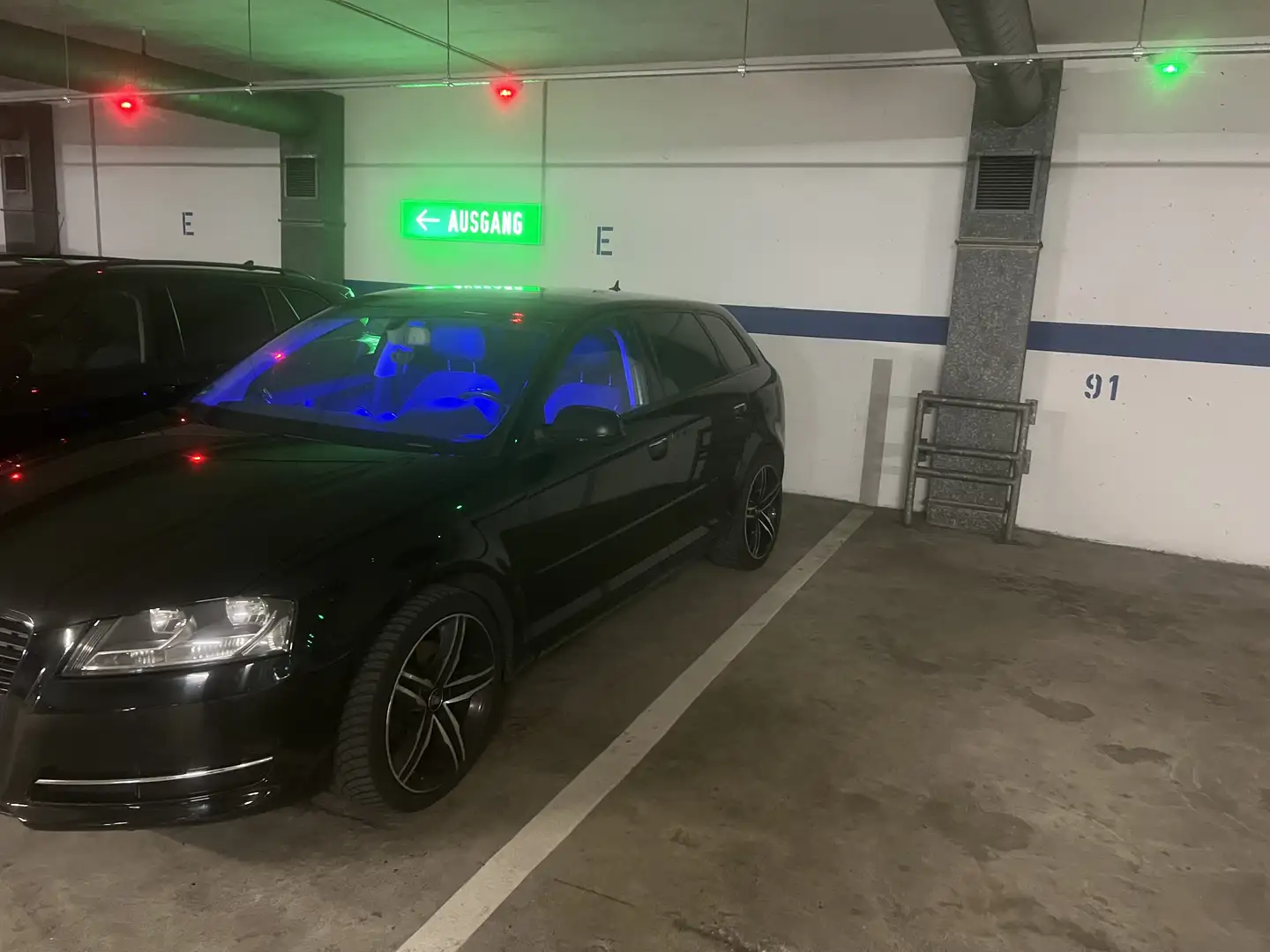 Audi A3 2.0 TDI Sportback DPF S tronic Ambiente - 2