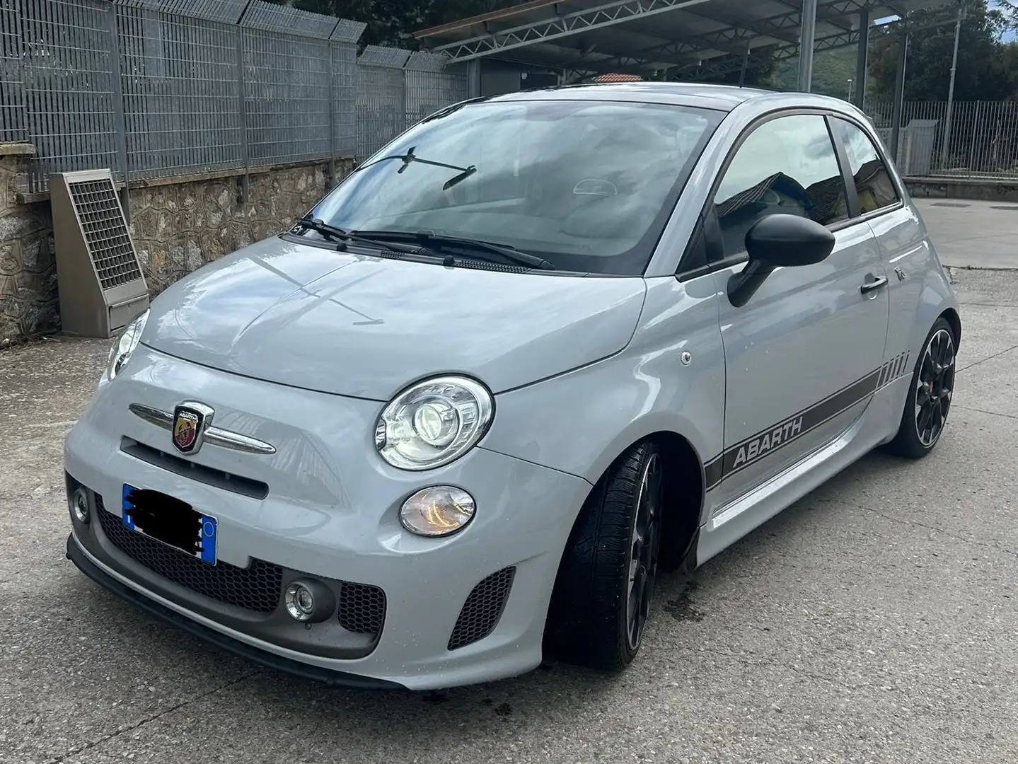 Fiat 500 Abarth 500 1.4 16v t. t-jet Custom 140cv mta Silber - 1