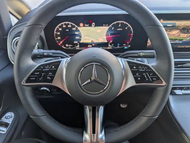 Mercedes-Benz Marco Polo view 15
