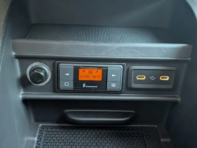 Mercedes-Benz Marco Polo view 19