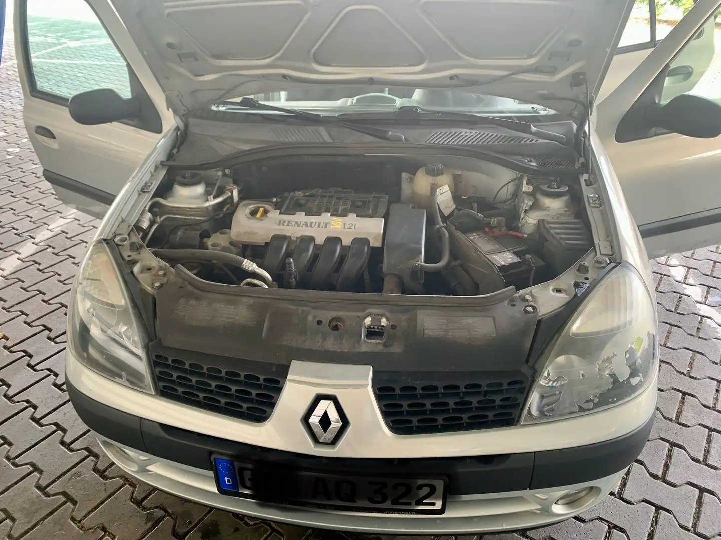 Renault Clio 1.2 16V Authentique Silber - 2