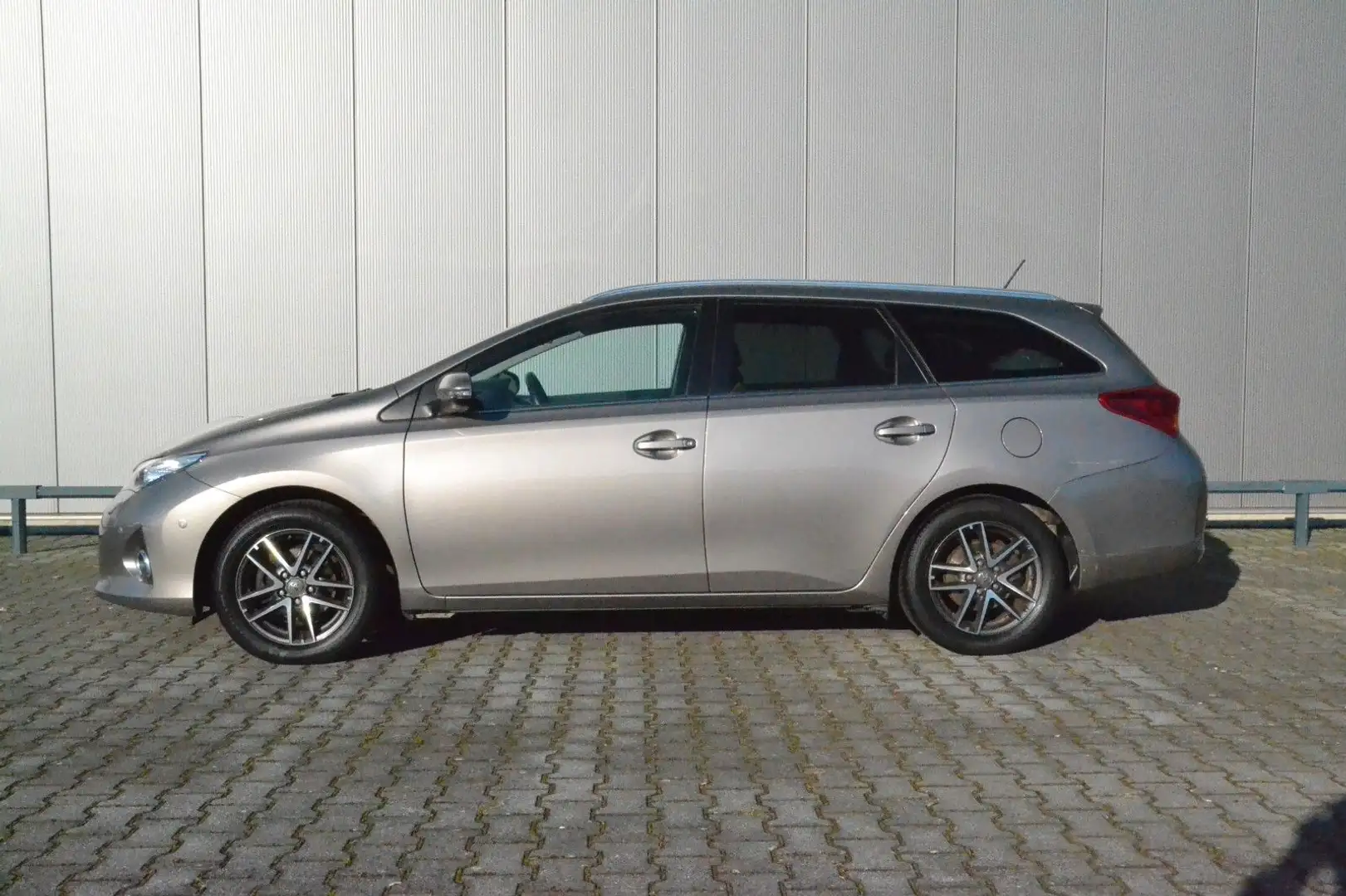 Toyota Auris Touring Sports Edition - 2