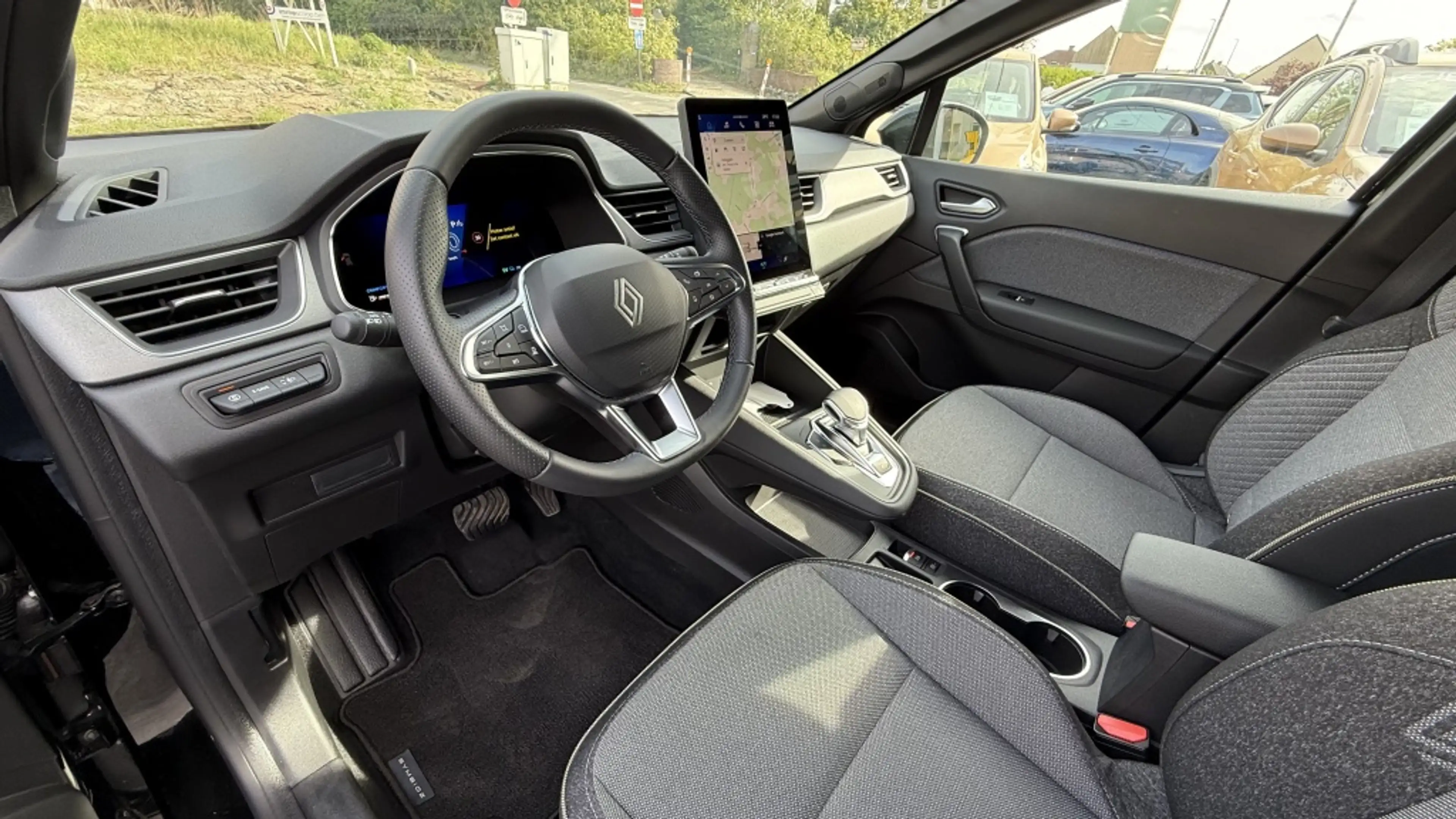 Renault Symbioz 145 E-Tech Full Hybrid Techno — photo 13