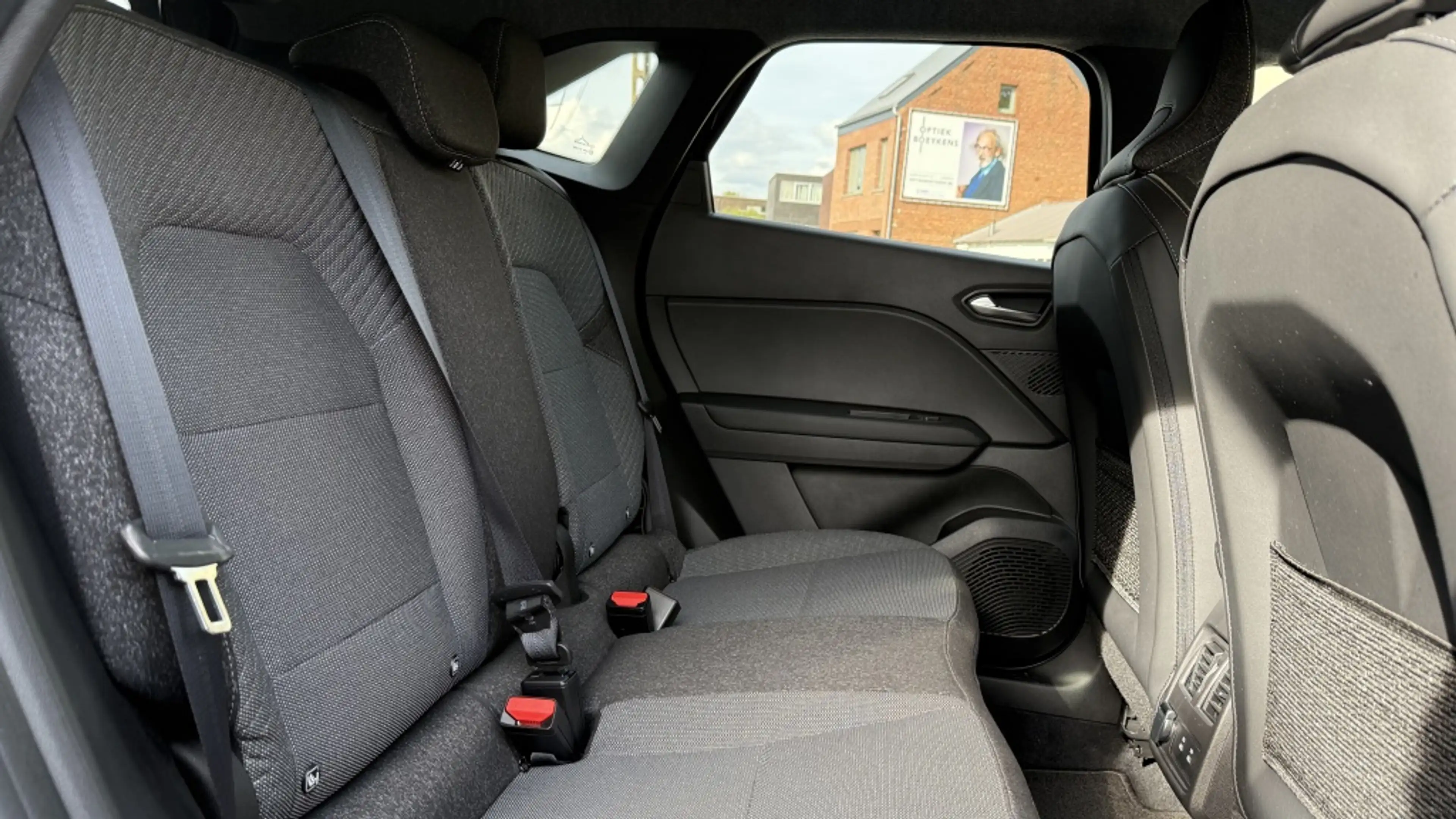 Renault Symbioz 145 E-Tech Full Hybrid Techno — photo 8