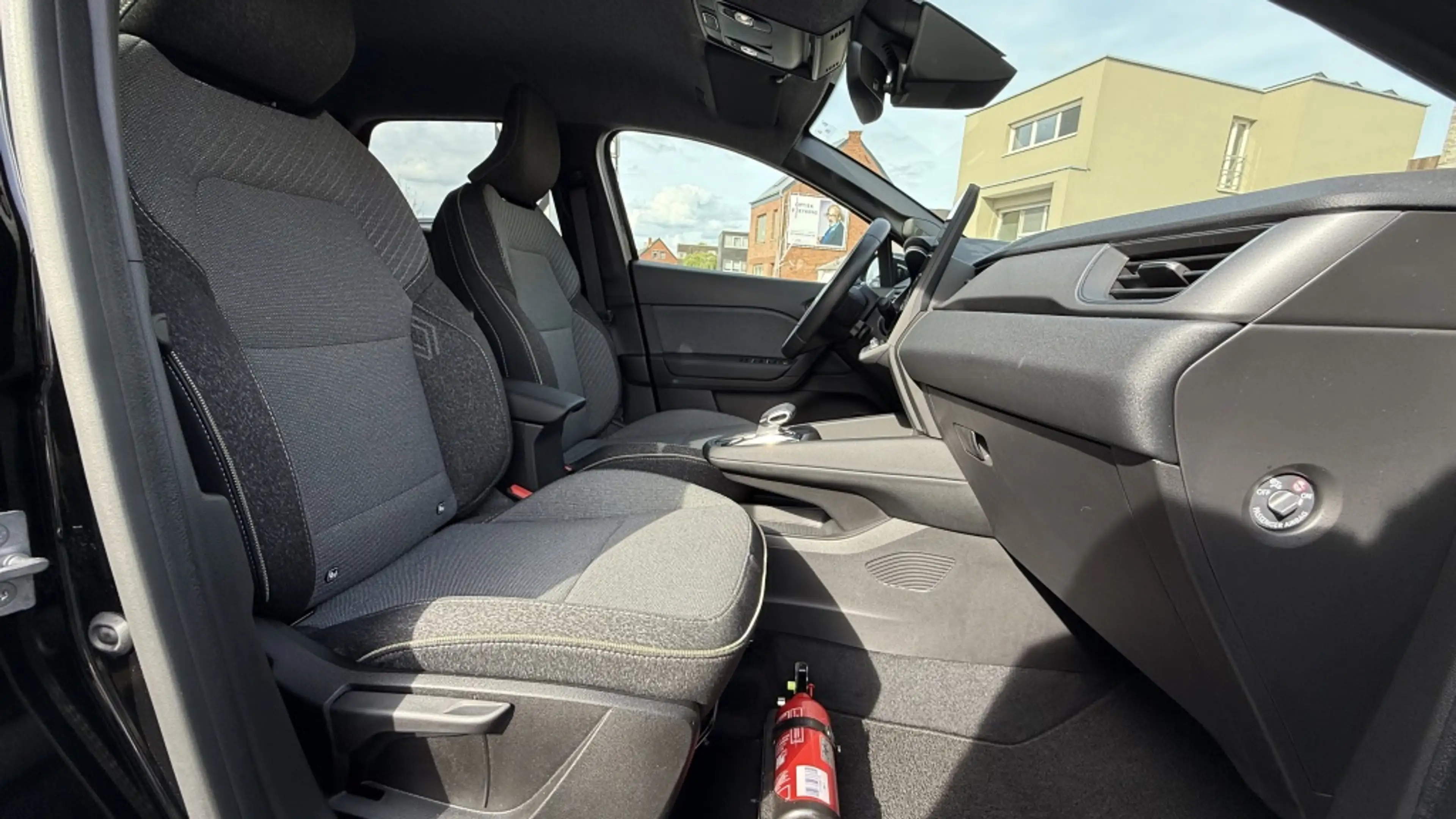 Renault Symbioz 145 E-Tech Full Hybrid Techno — photo 11