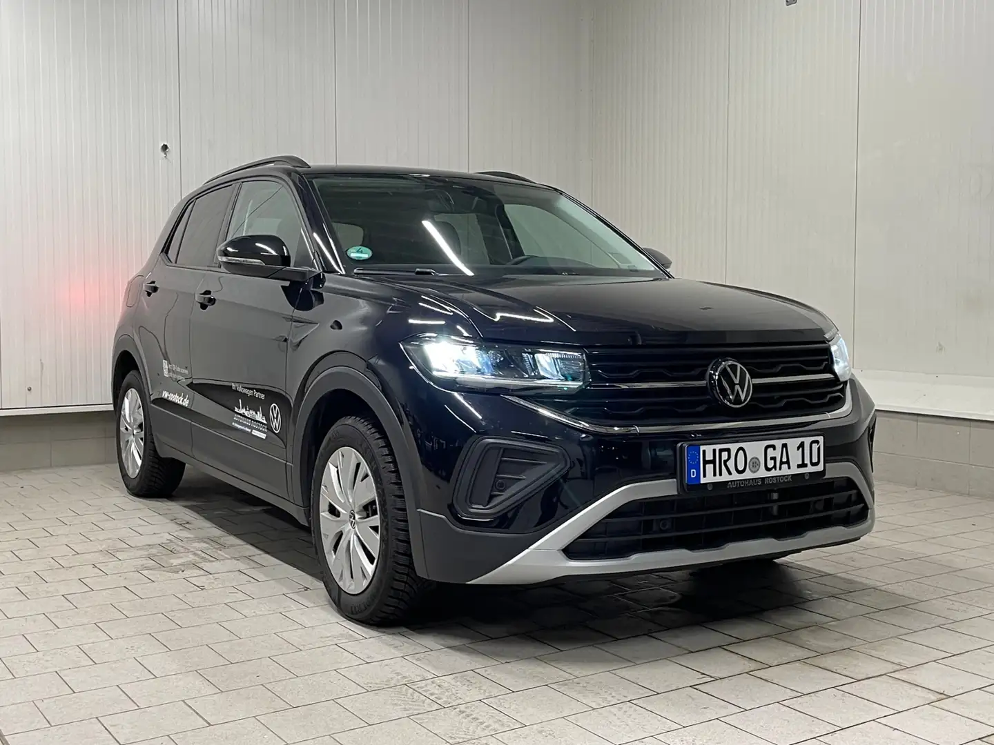 Volkswagen T-Cross Life1.0 TSI TRAVEL SHZ PDC ACC Schwarz - 2
