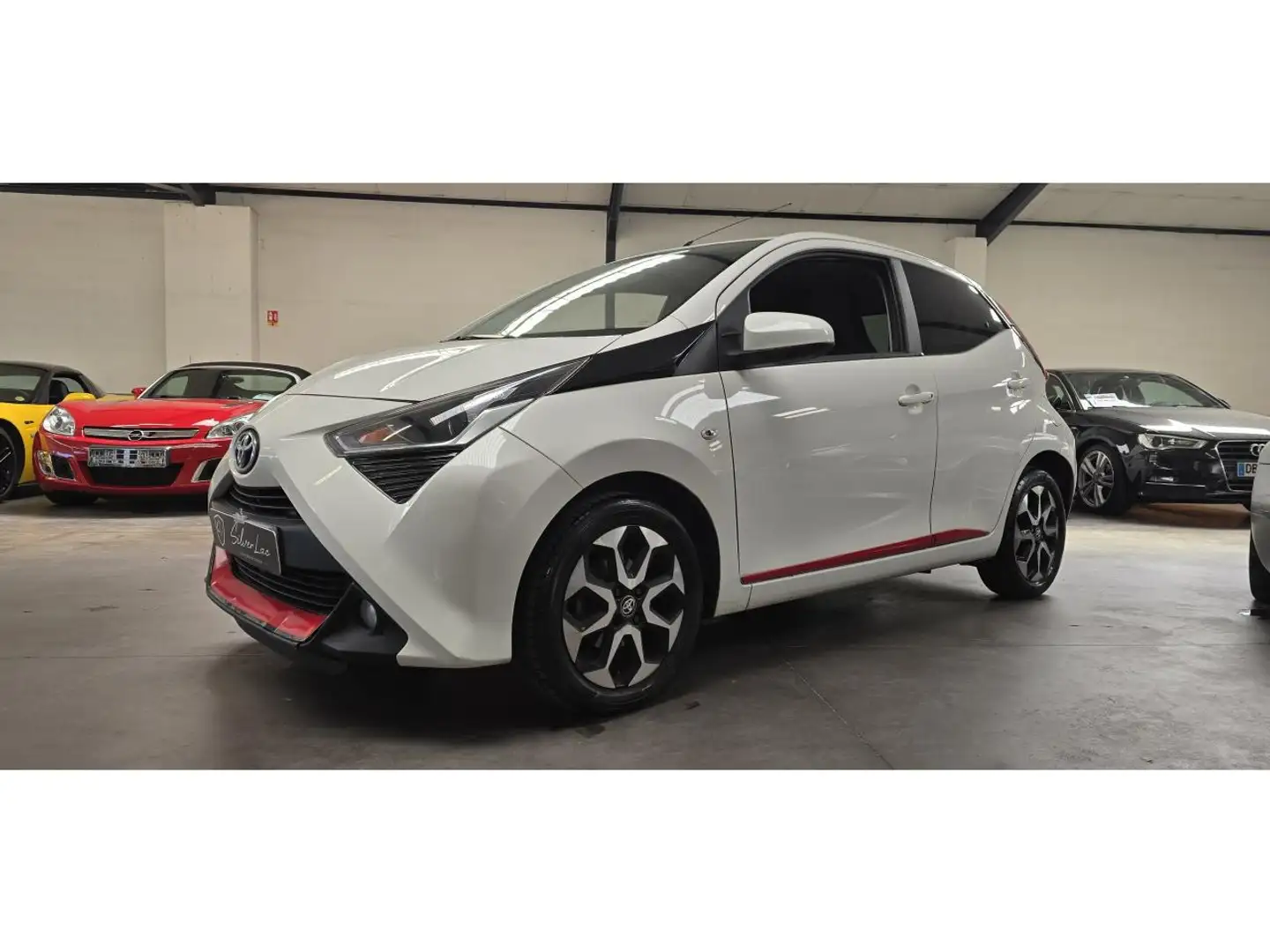 Toyota Aygo Aygo 1.0 VVT-i 72 X-PLAY / NAV CAMERA BLUETOOTH JANTES ALU USB Wit - 2