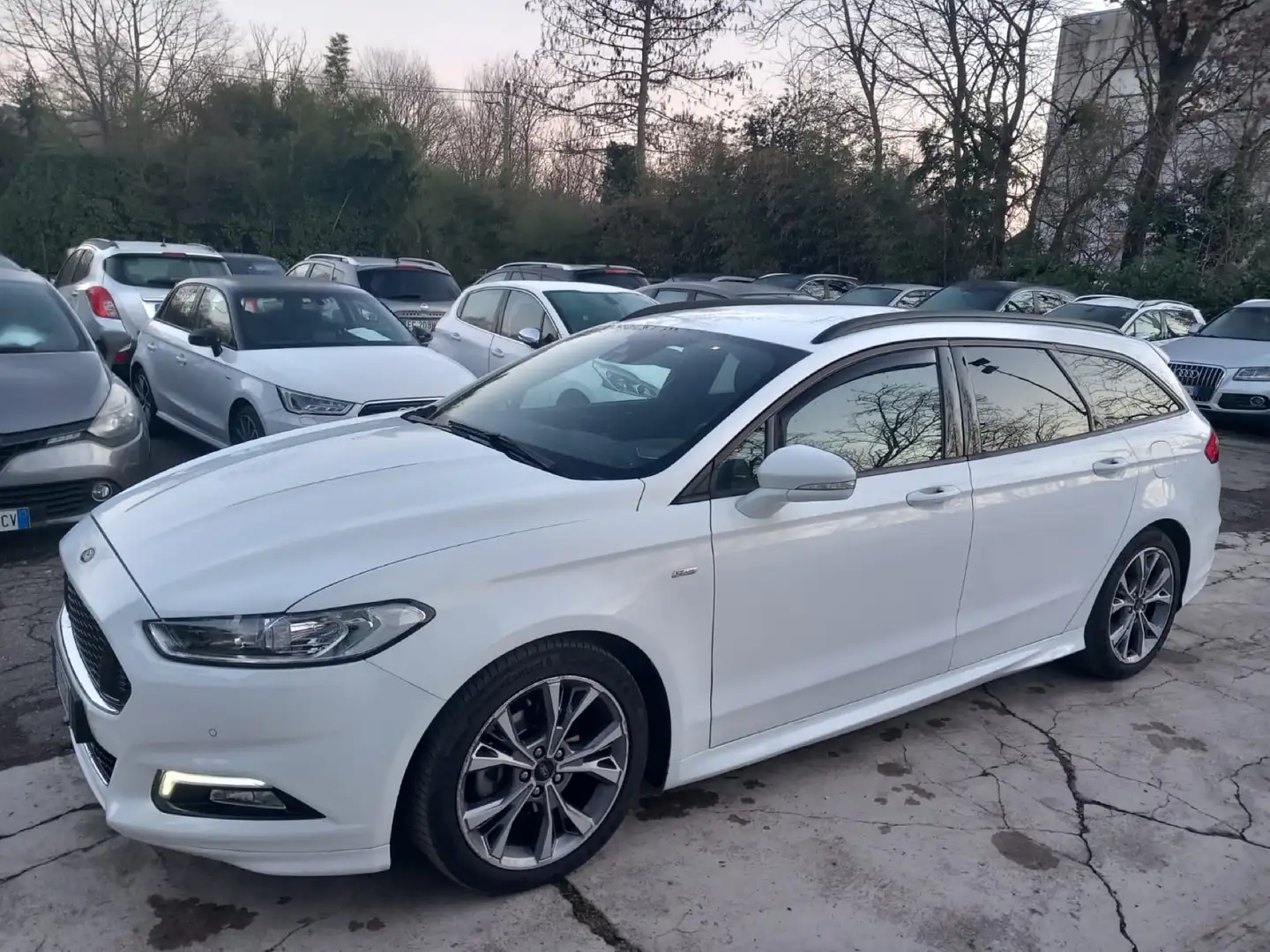 Ford Mondeo SW 2.0 tdci ST-Line Business s&s 150cv Blanc - 1