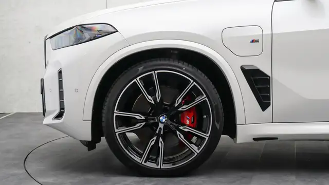 BMW X5 view 6