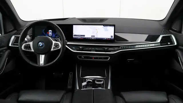 BMW X5 view 25