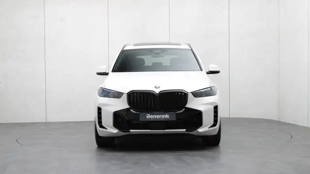 BMW X5 view 26