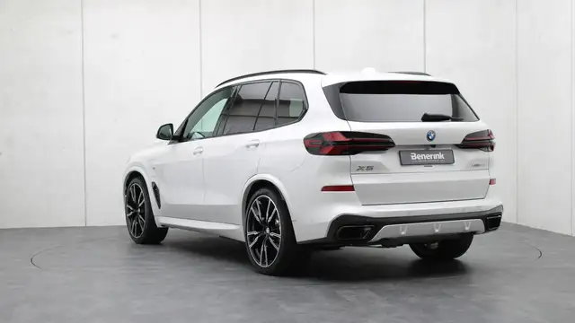 BMW X5 view 3