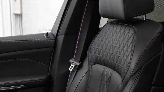 BMW X5 view 16