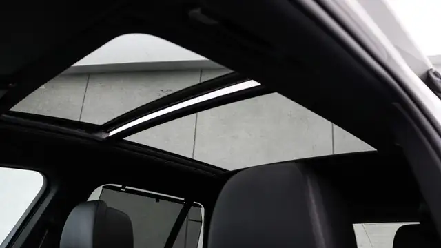 BMW X5 view 8