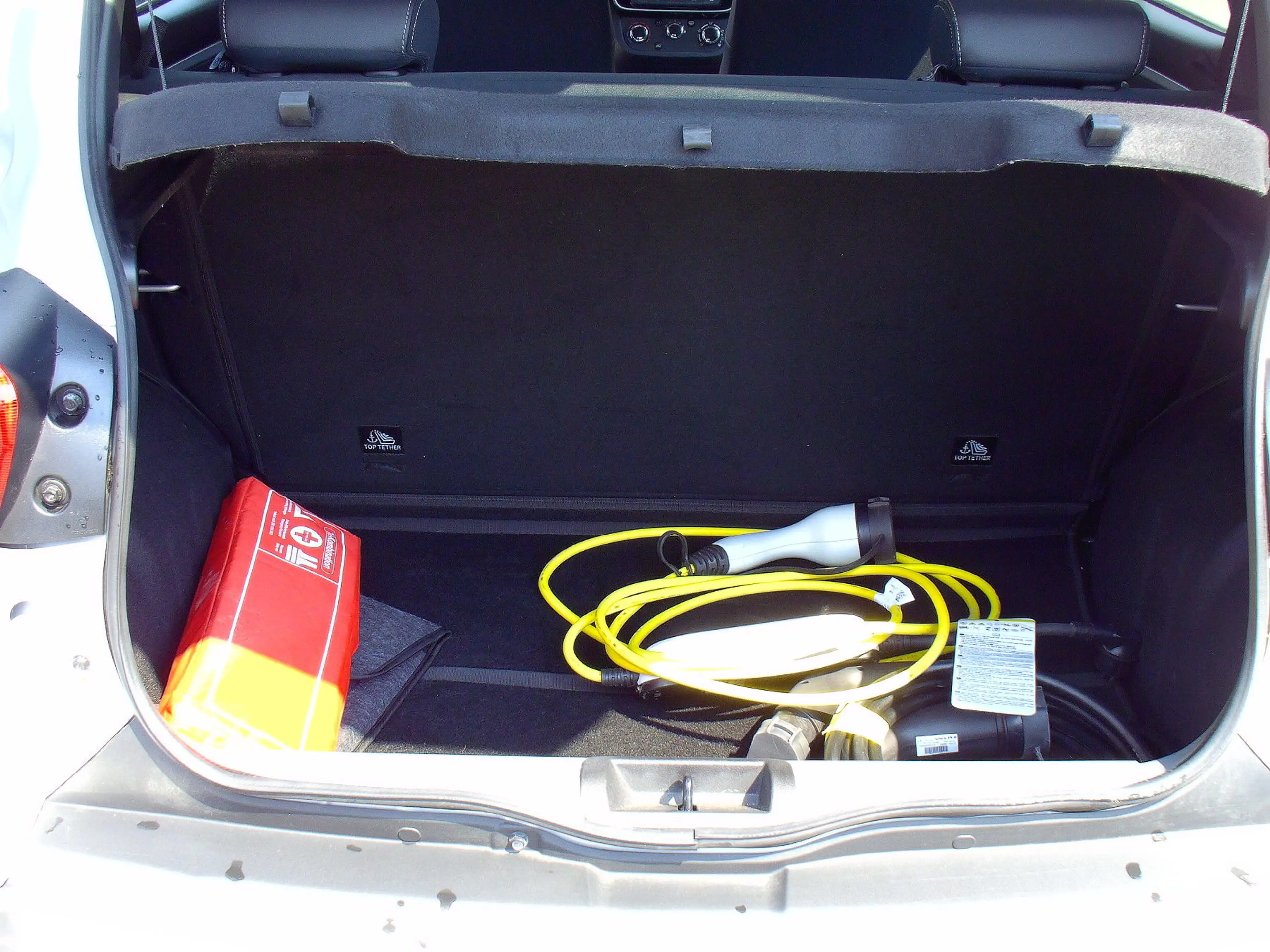 Dacia Spring Essential — photo 12