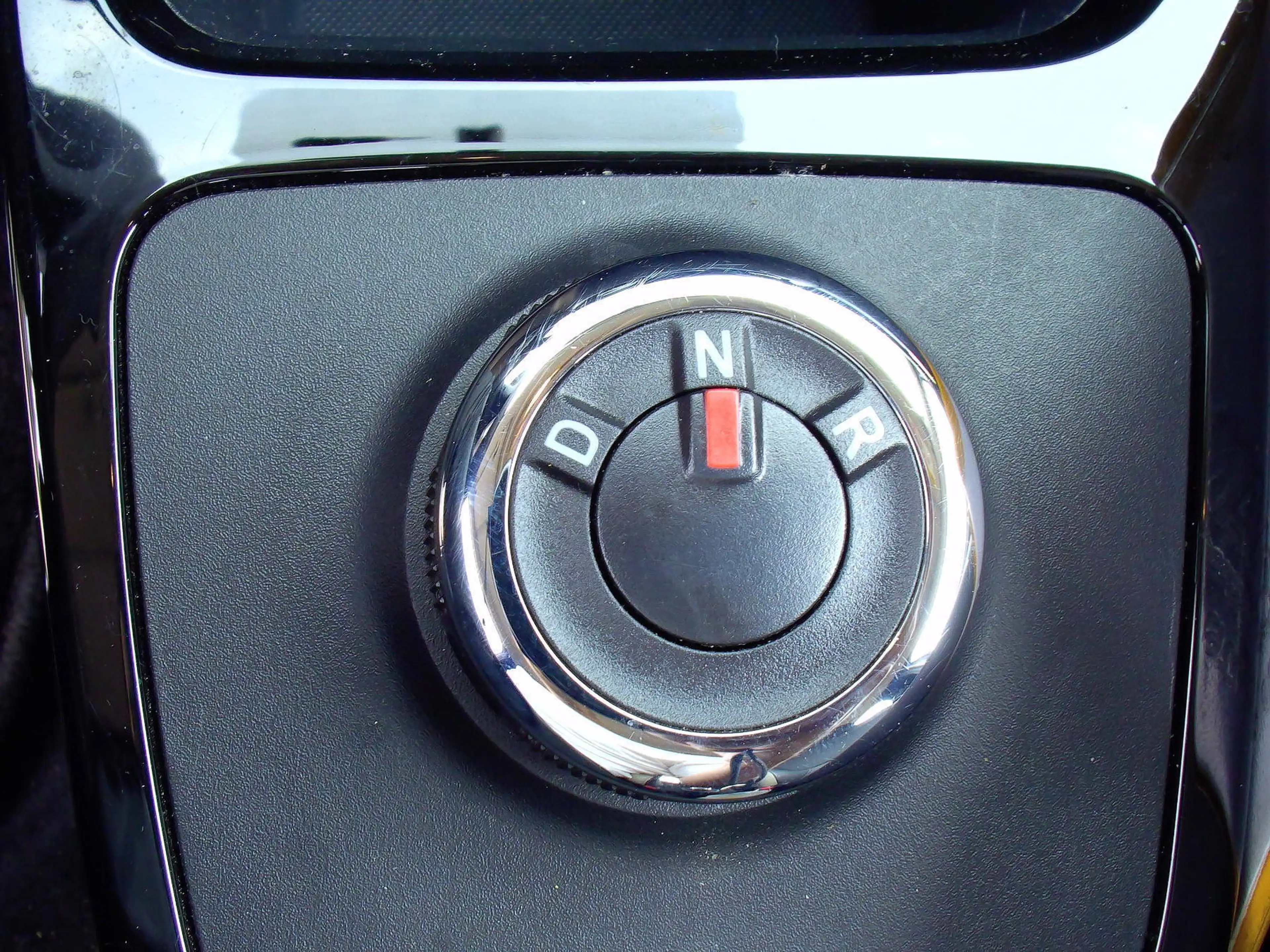 Dacia Spring Essential — photo 15