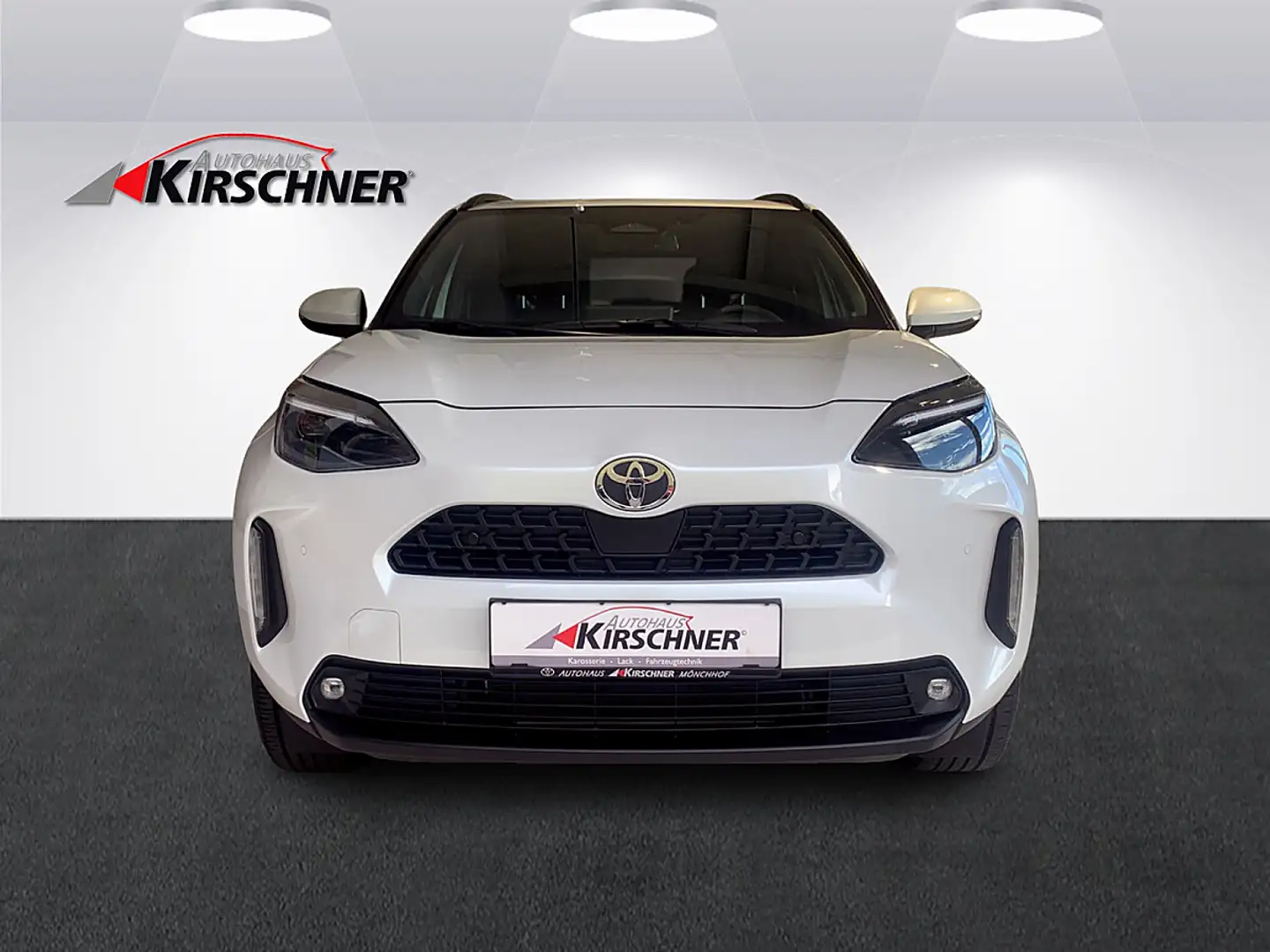 Toyota Yaris Cross 1,5 VVT-i Hybrid Active Drive Aut. Weiß - 2