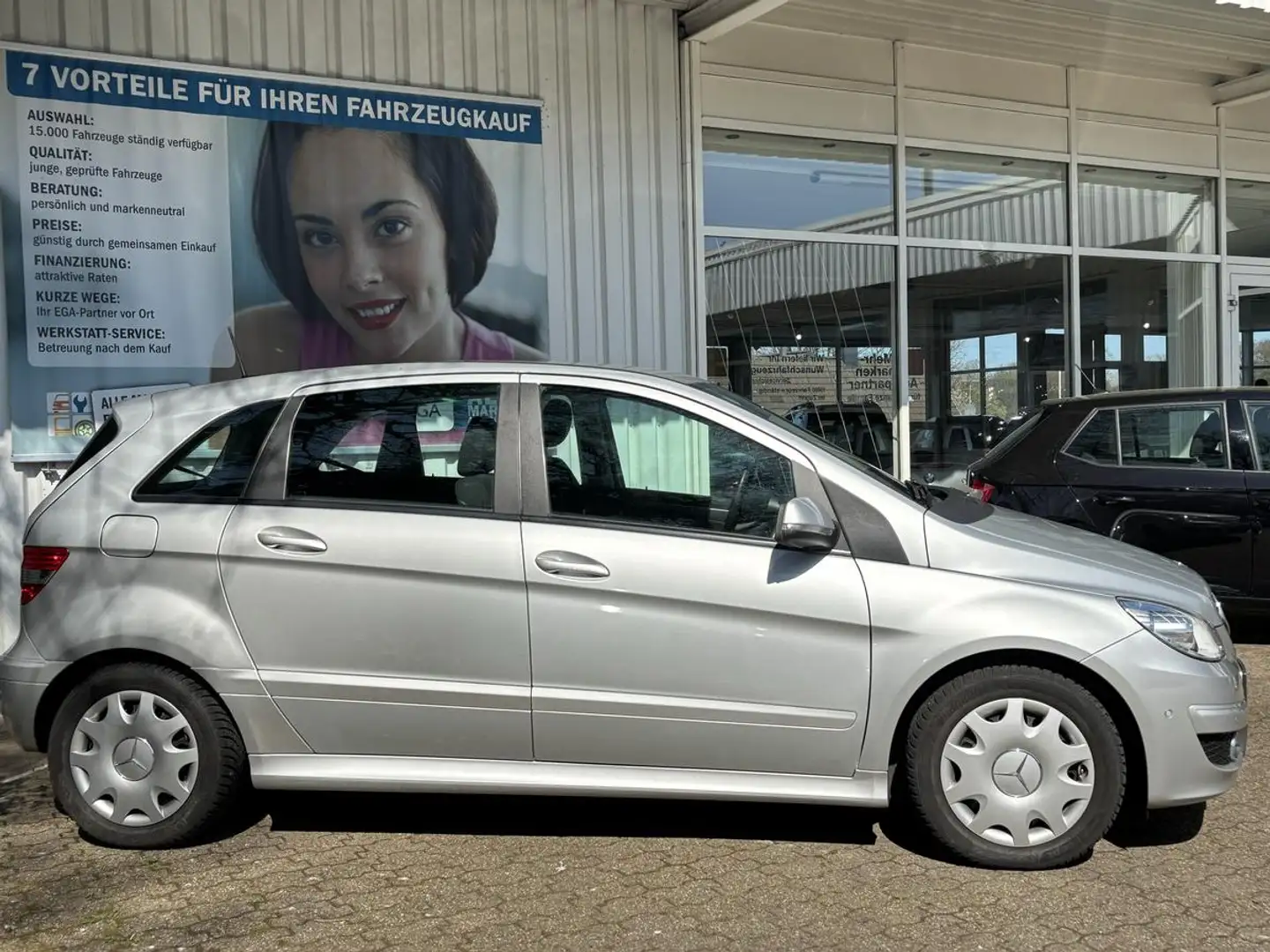 Mercedes-Benz B 180 CDI*AUTOMATIK*2 HD*NAVI APS50*SITZHEIZUNG*PTS Silber - 1