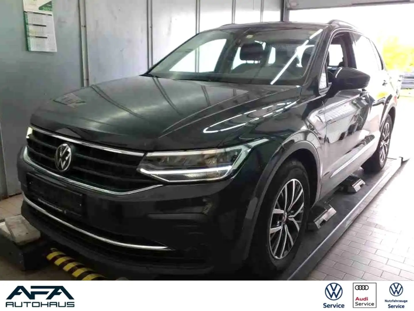 Volkswagen Tiguan 1.5 TSI LIFE AHK*Navi*LED*SHZ*ACC Grau - 1