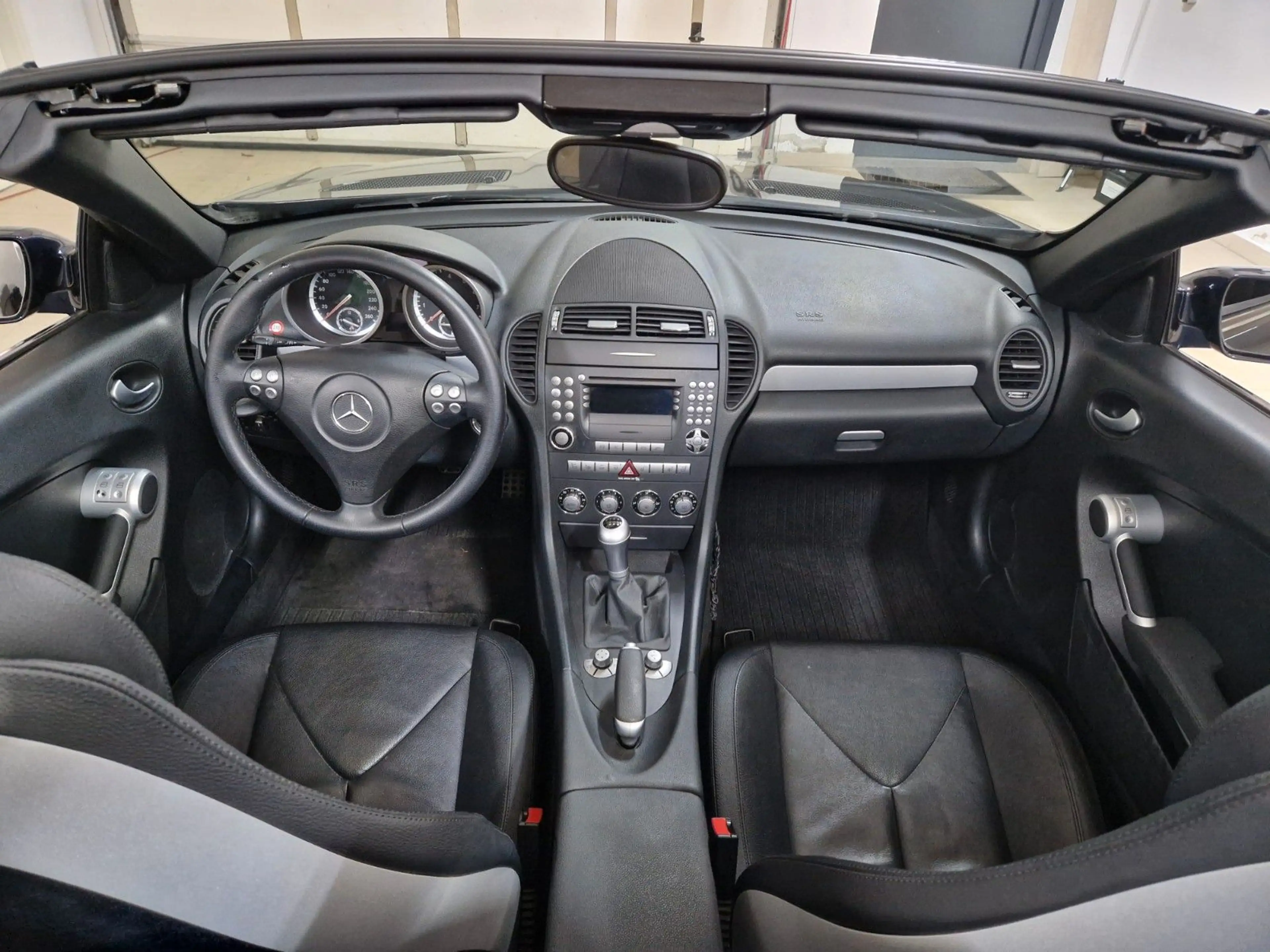 Mercedes-Benz SLK 280 — photo 12